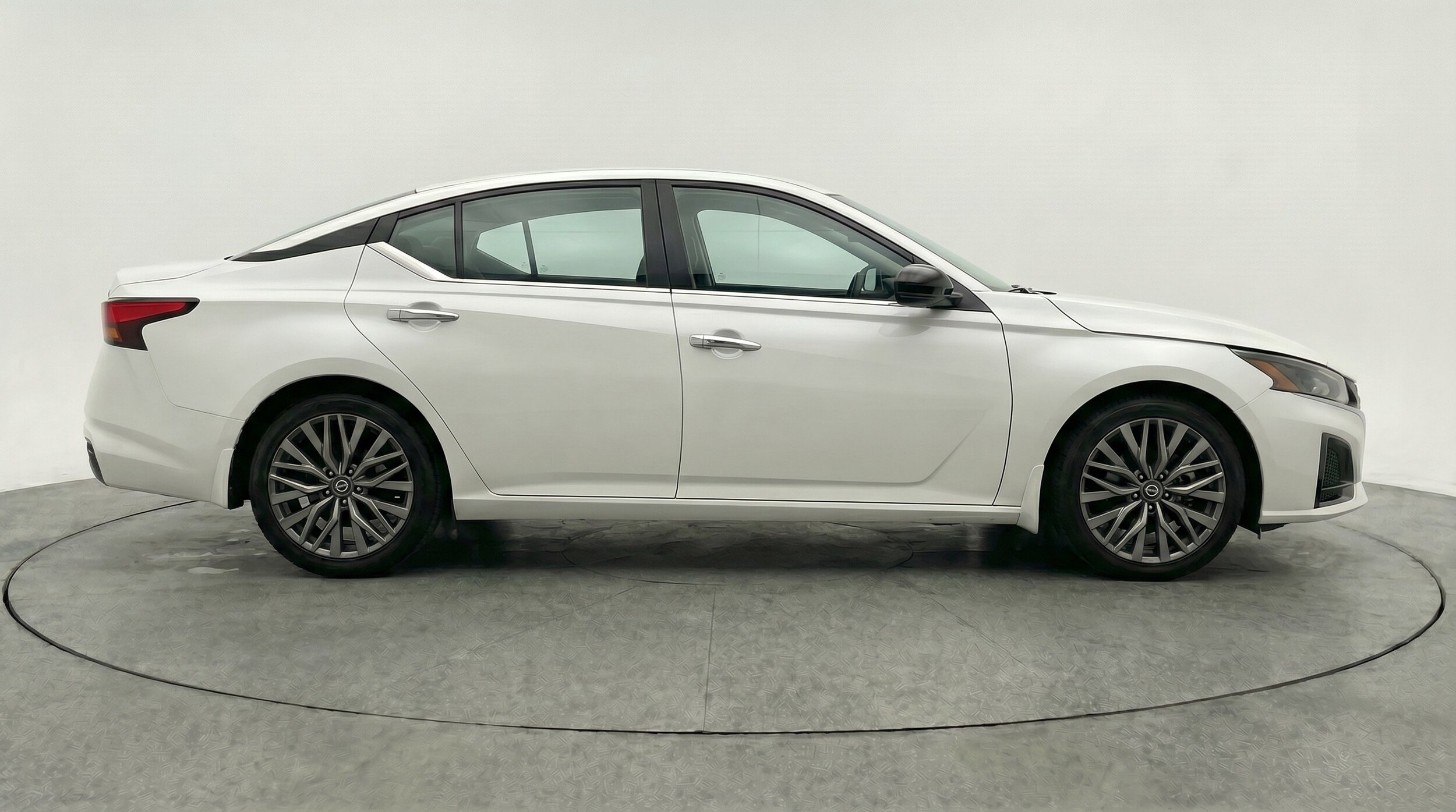 Thumbnail: 2025 Nissan Altima - 11