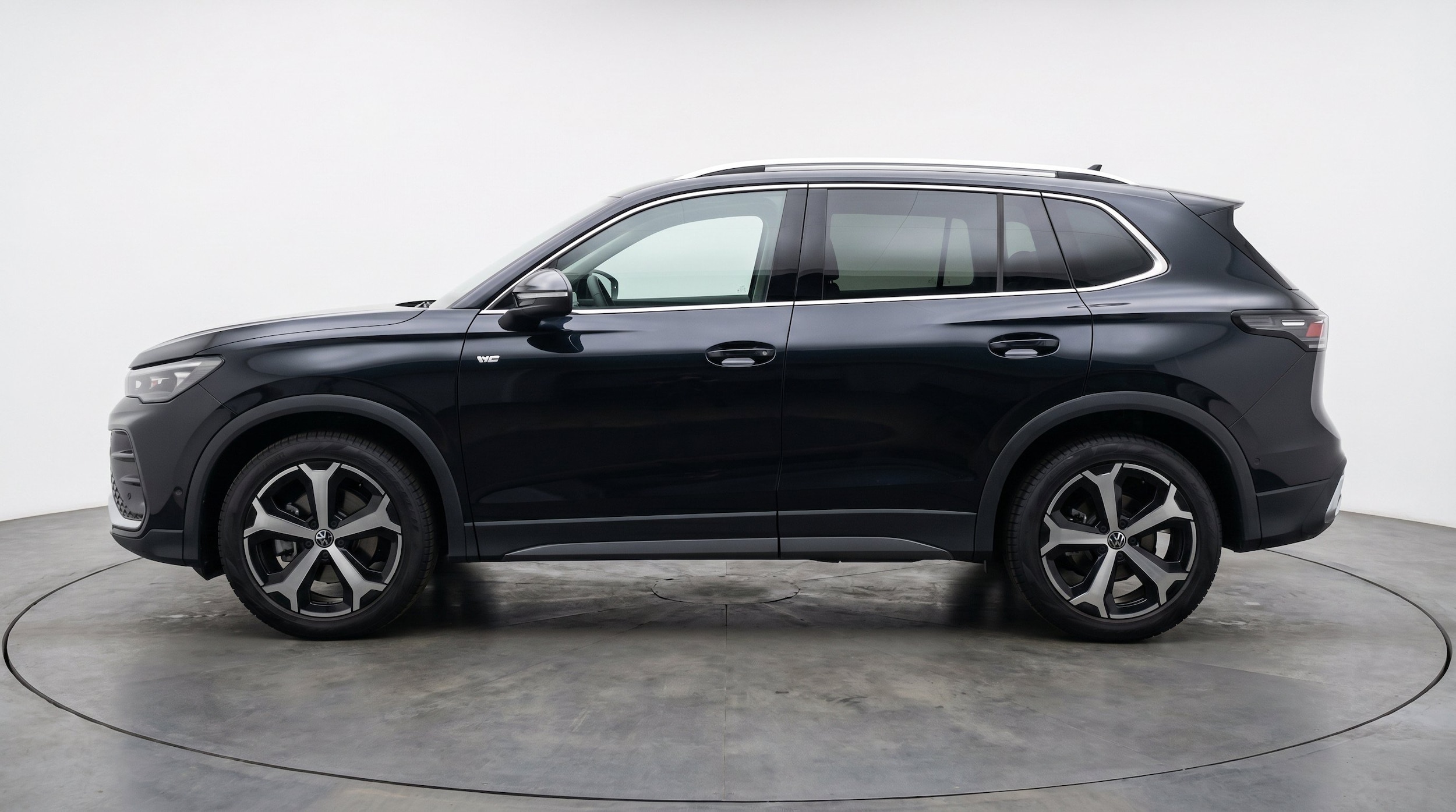 Thumbnail: 2026 Volkswagen Tiguan - 5