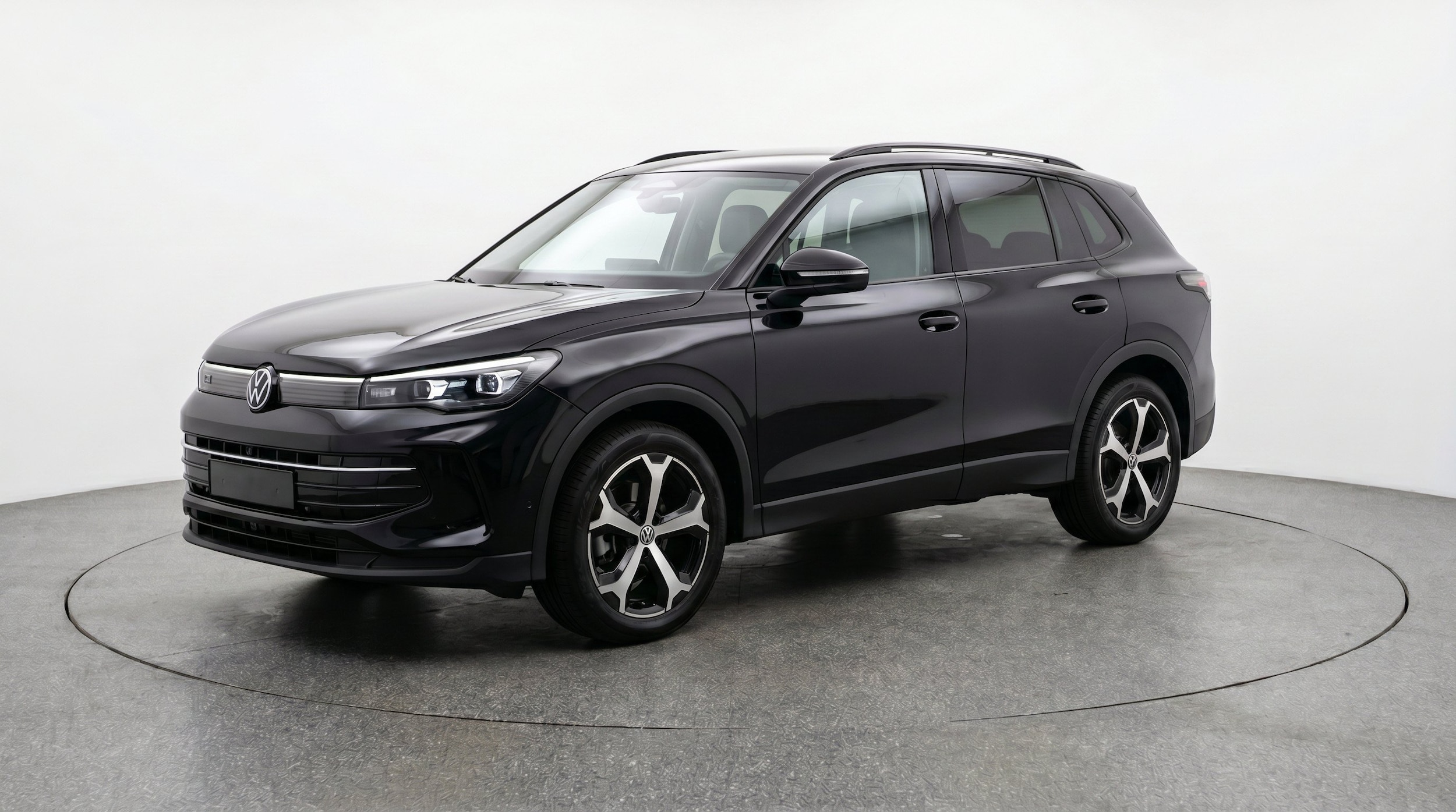 Thumbnail: 2026 Volkswagen Tiguan - 3