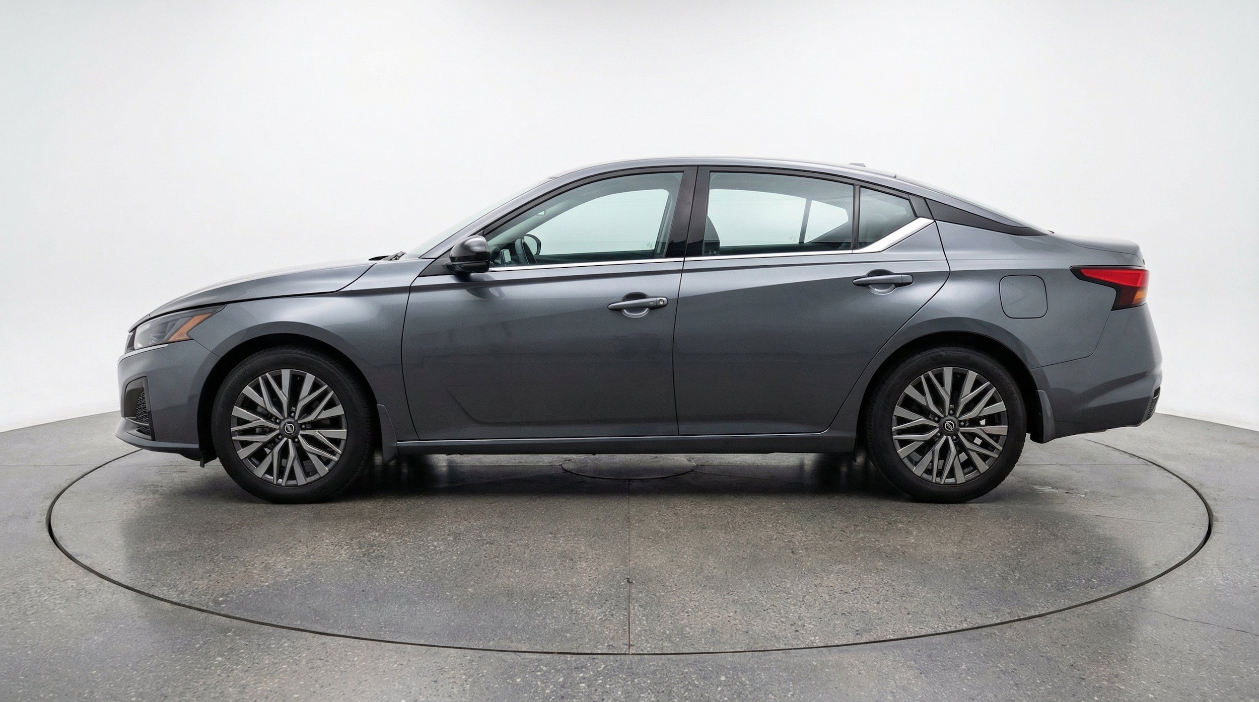 Thumbnail: 2025 Nissan Altima - 5