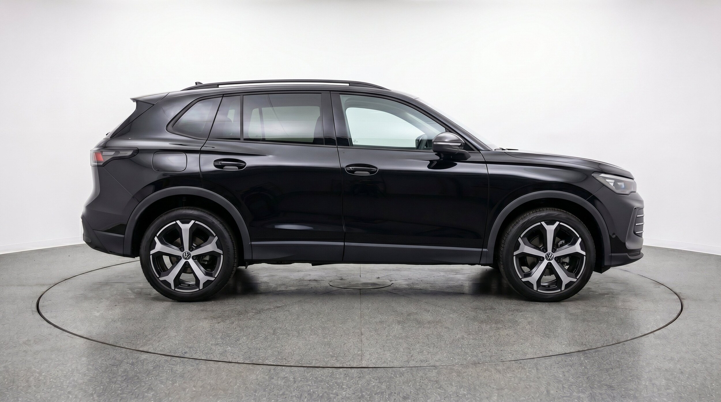 Thumbnail: 2026 Volkswagen Tiguan - 11