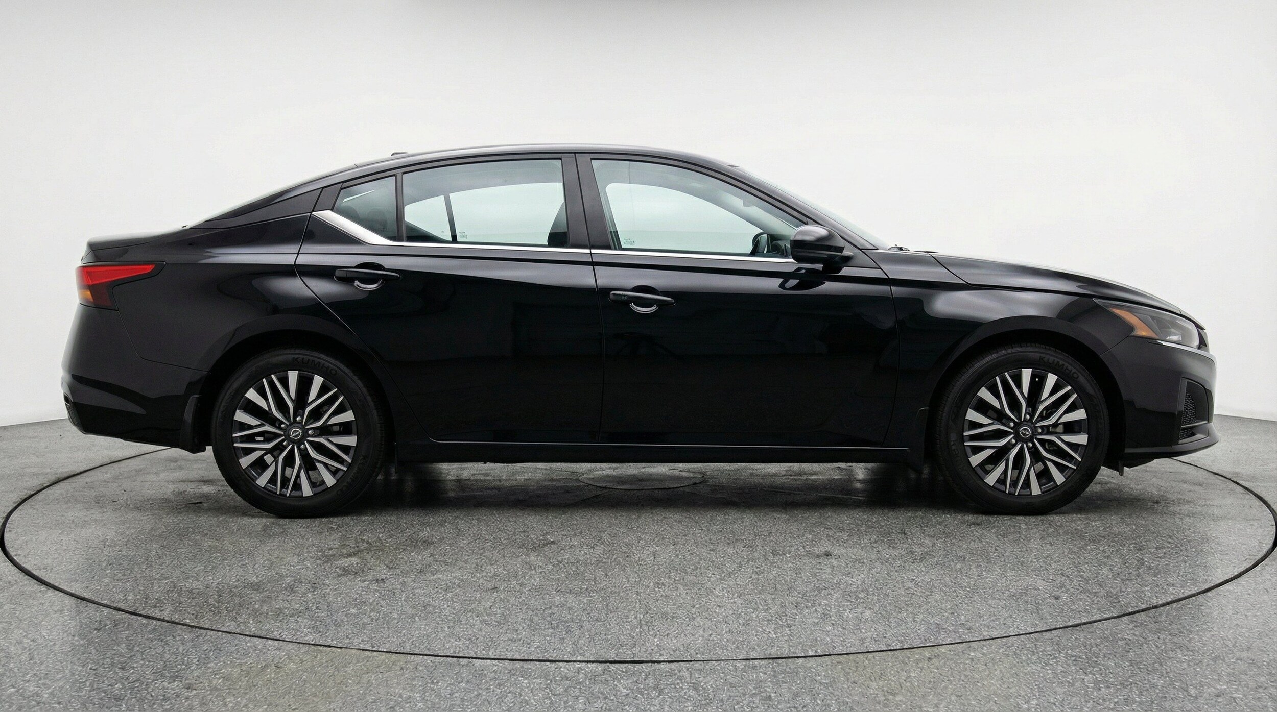 Thumbnail: 2025 Nissan Altima - 11
