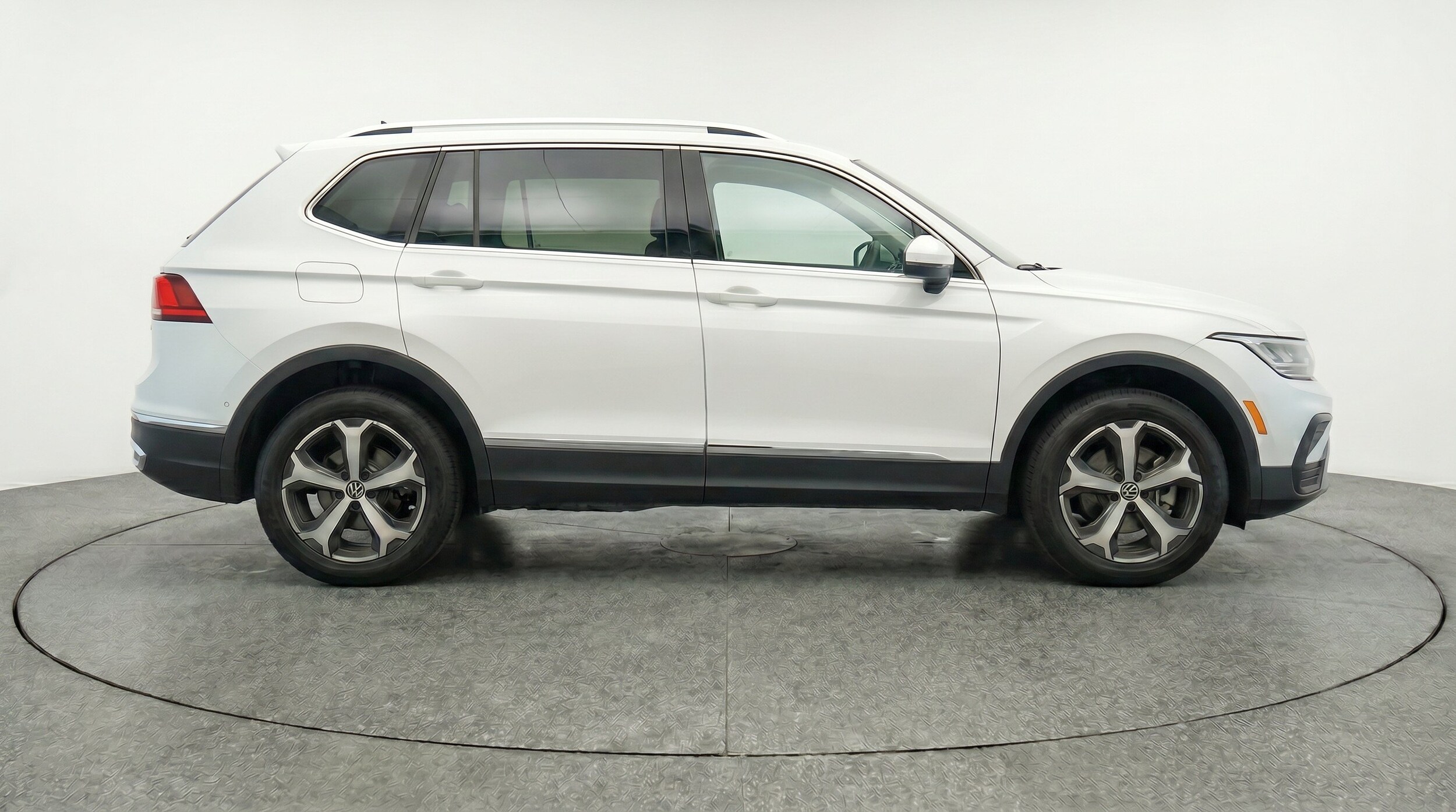Thumbnail: 2026 Volkswagen Tiguan - 11