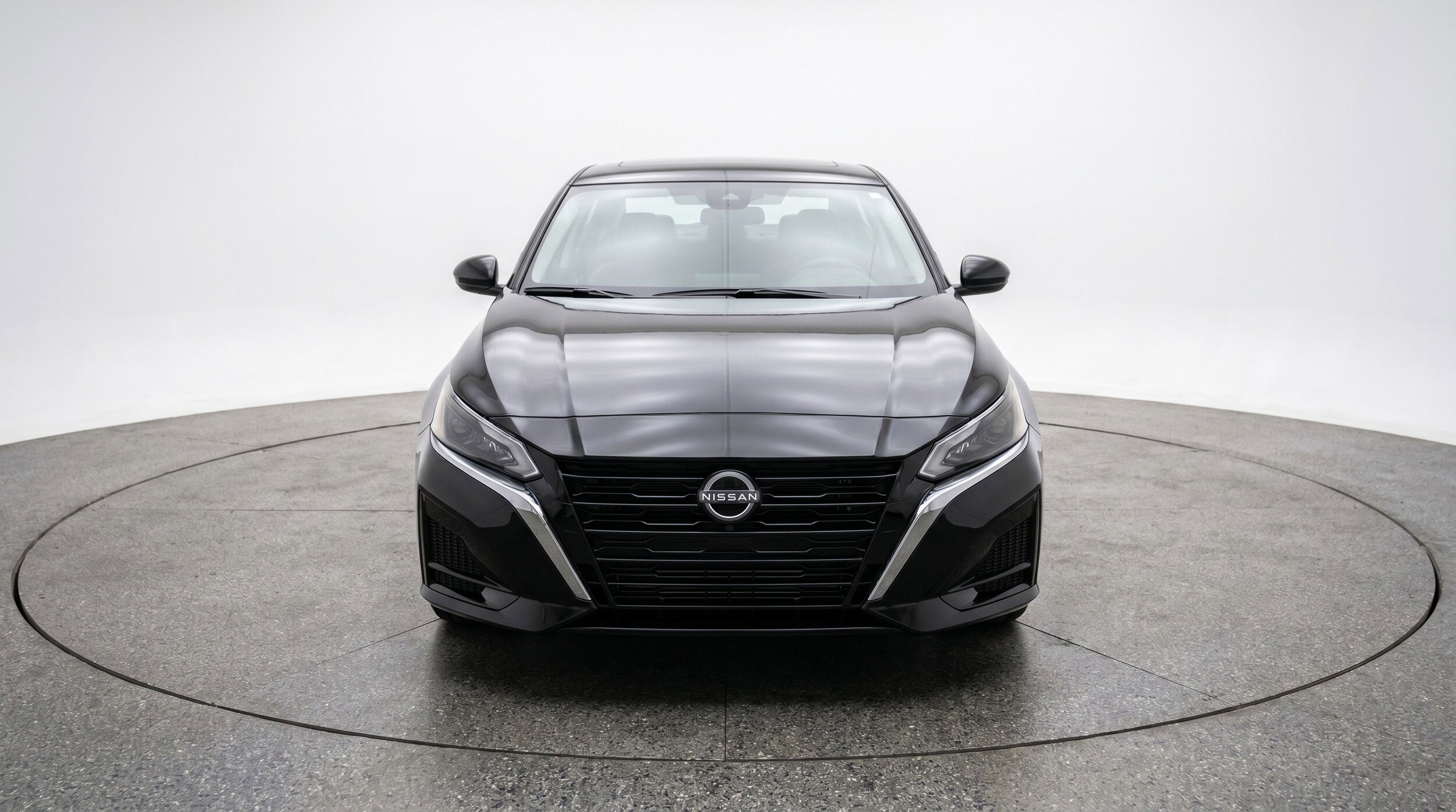 Thumbnail: 2025 Nissan Altima - 2