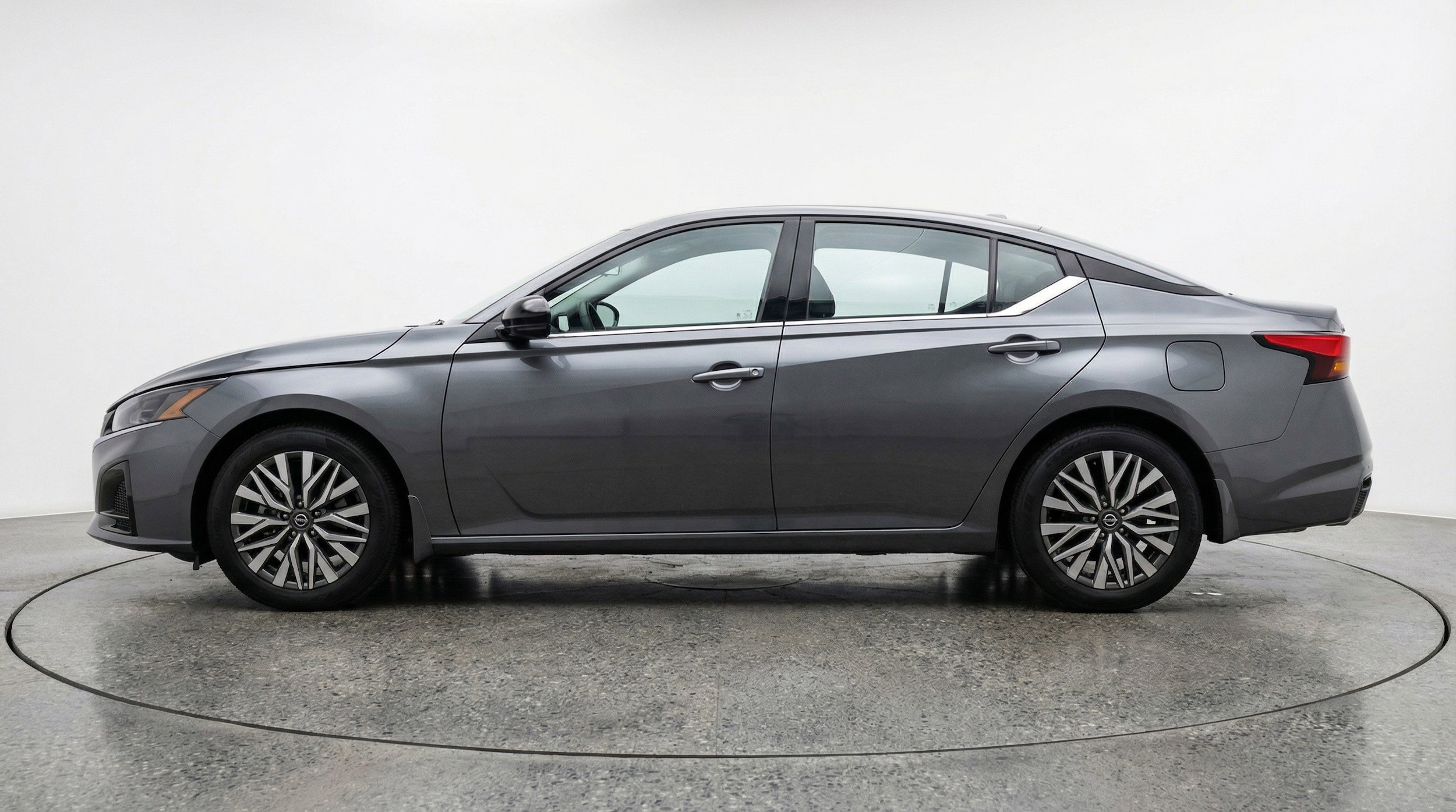 Thumbnail: 2025 Nissan Altima - 5