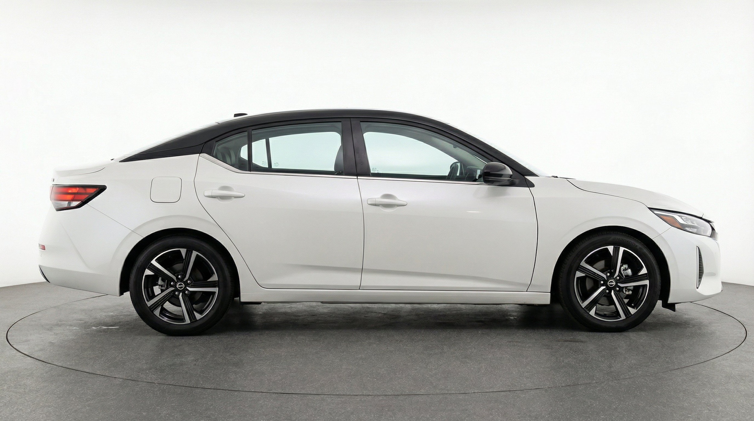 Thumbnail: 2025 Nissan Sentra - 11
