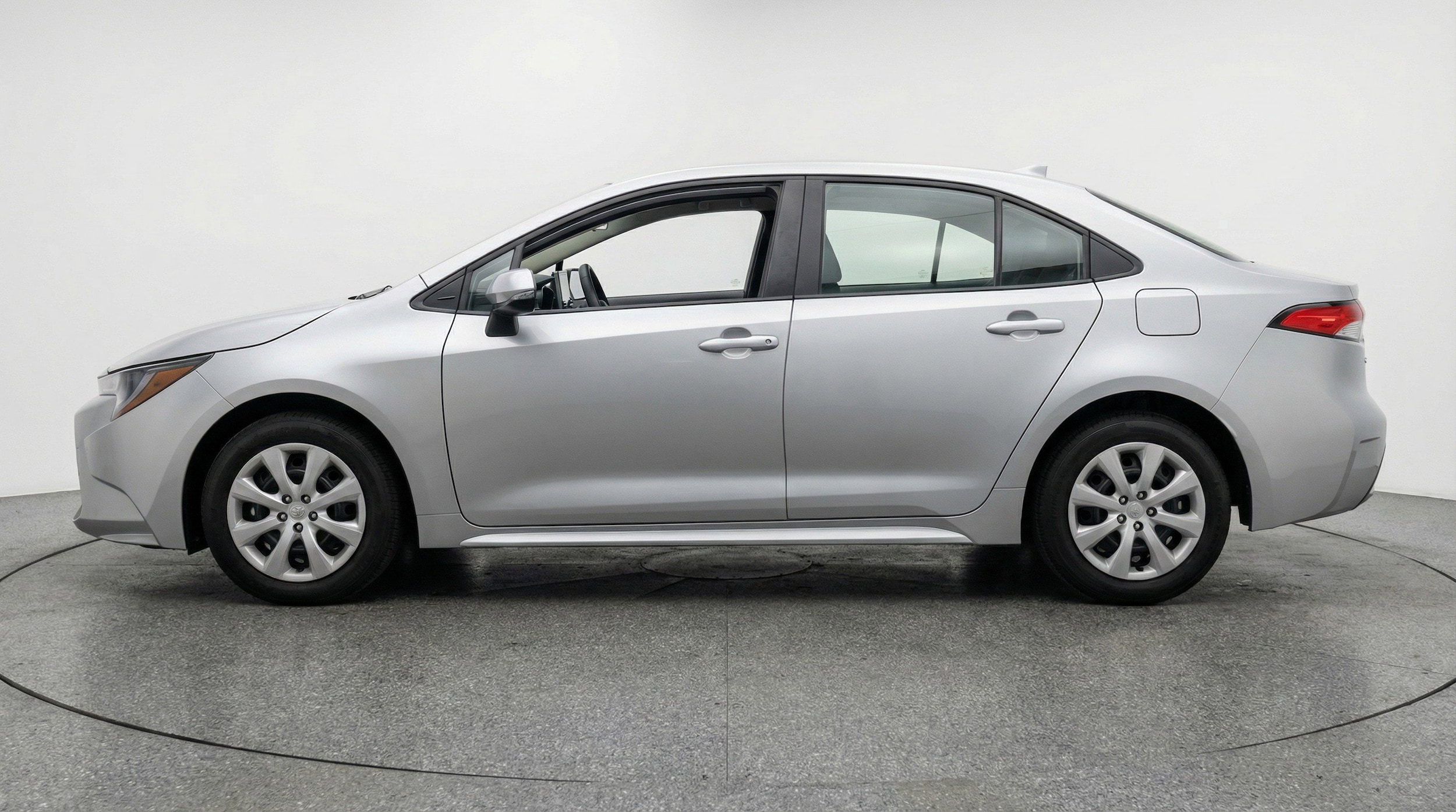 Thumbnail: 2025 Toyota Corolla - 5