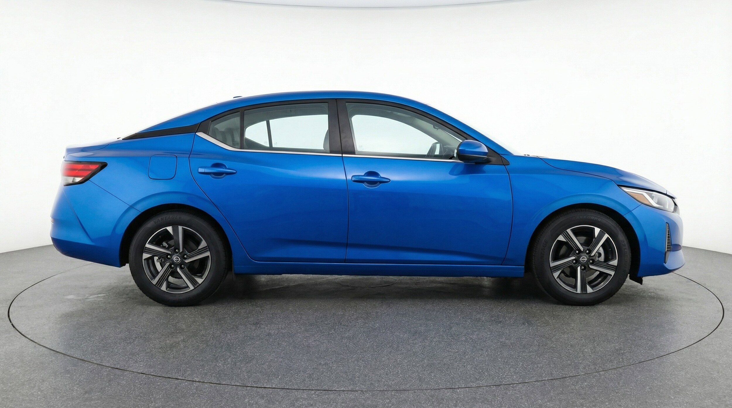 Thumbnail: 2025 Nissan Sentra - 11
