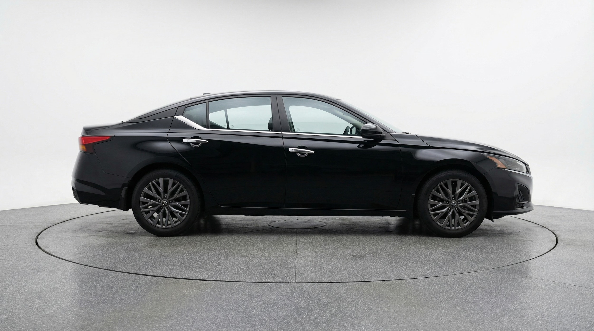 Thumbnail: 2025 Nissan Altima - 8