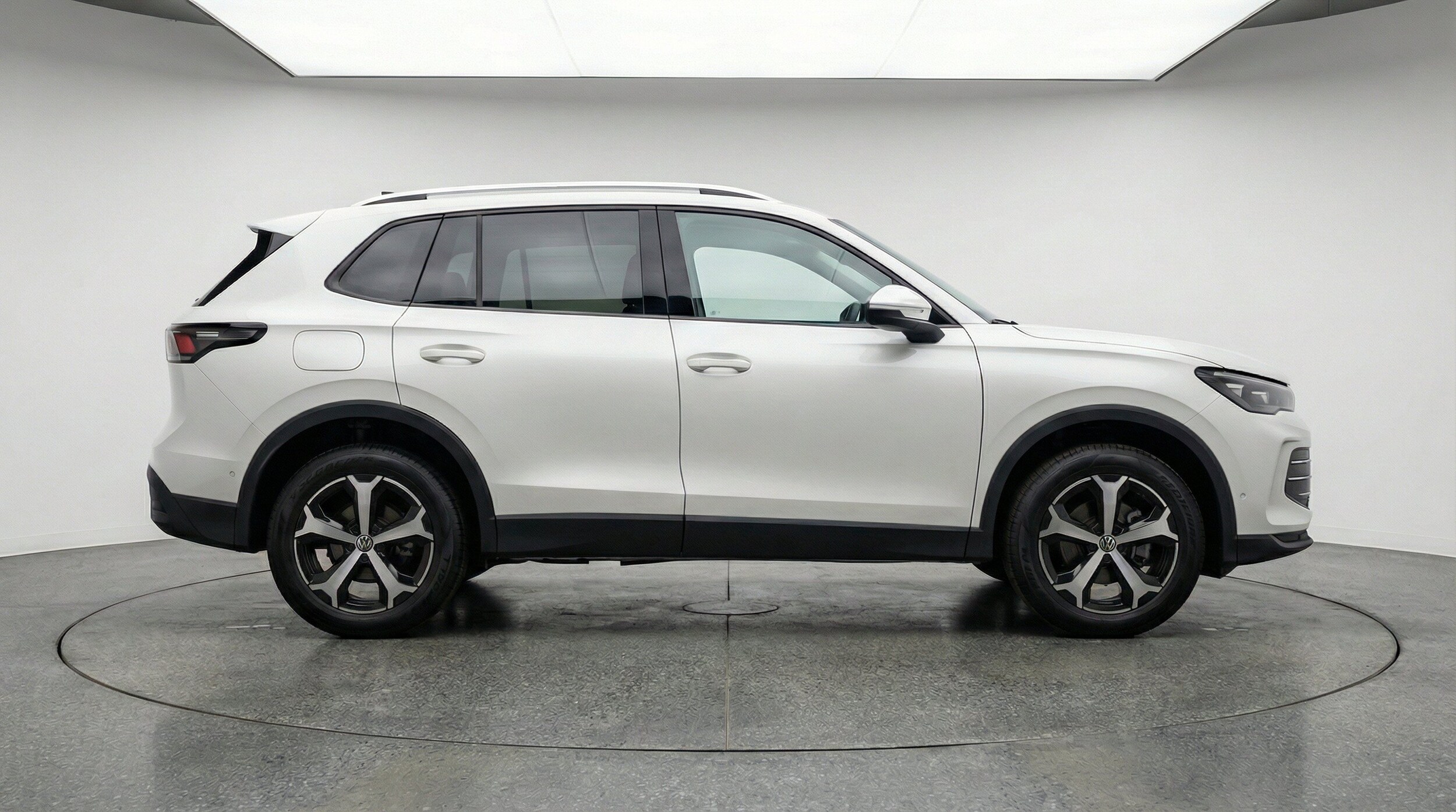 Thumbnail: 2026 Volkswagen Tiguan - 11