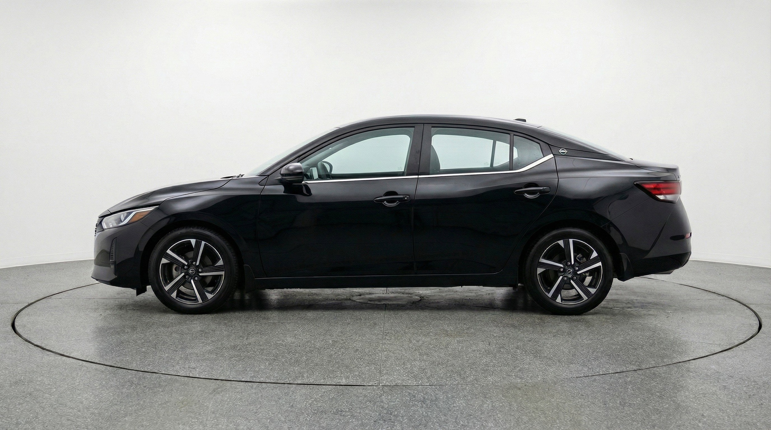 Thumbnail: 2025 Nissan Sentra - 5