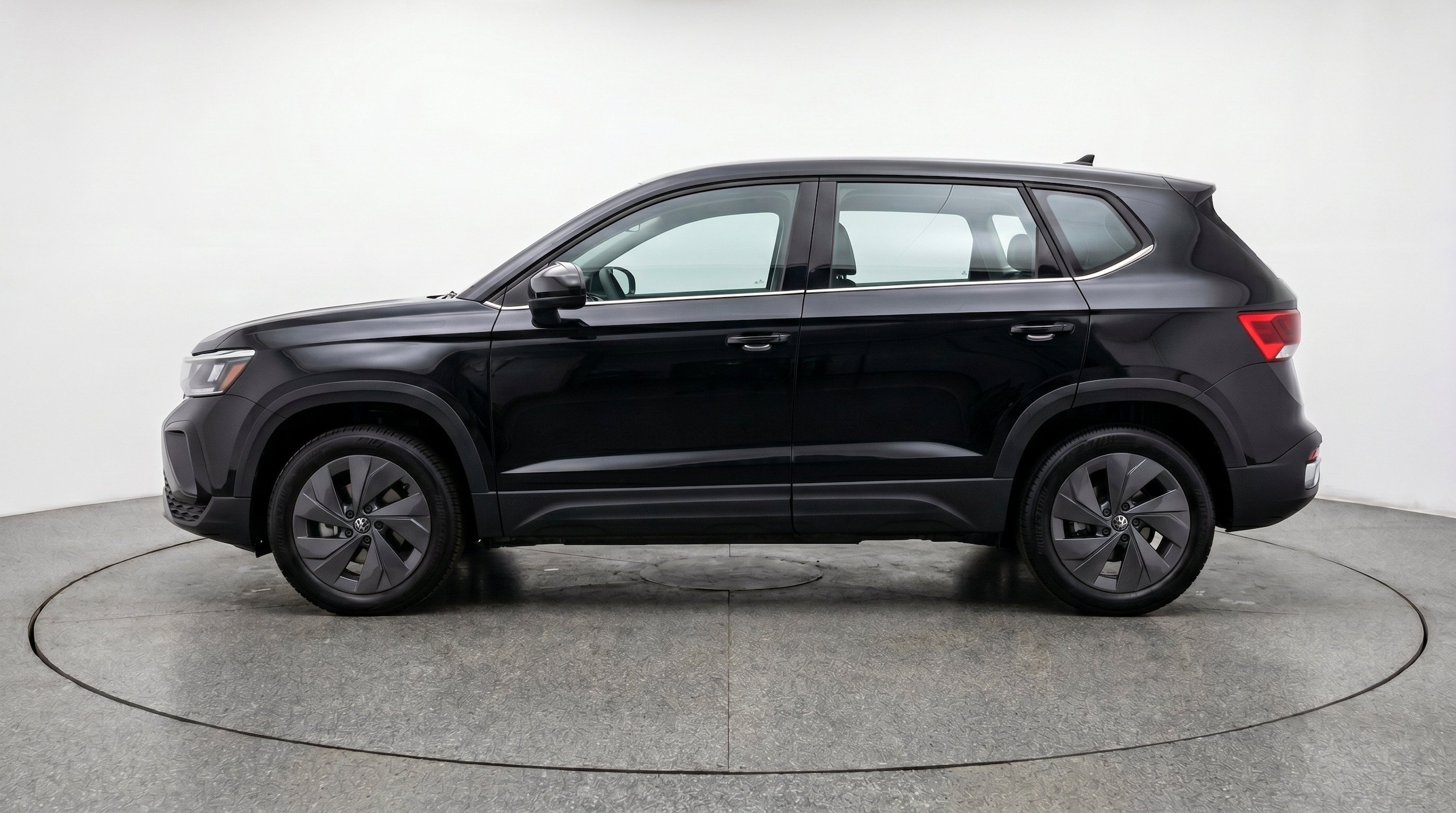 Thumbnail: 2026 Volkswagen Taos - 5