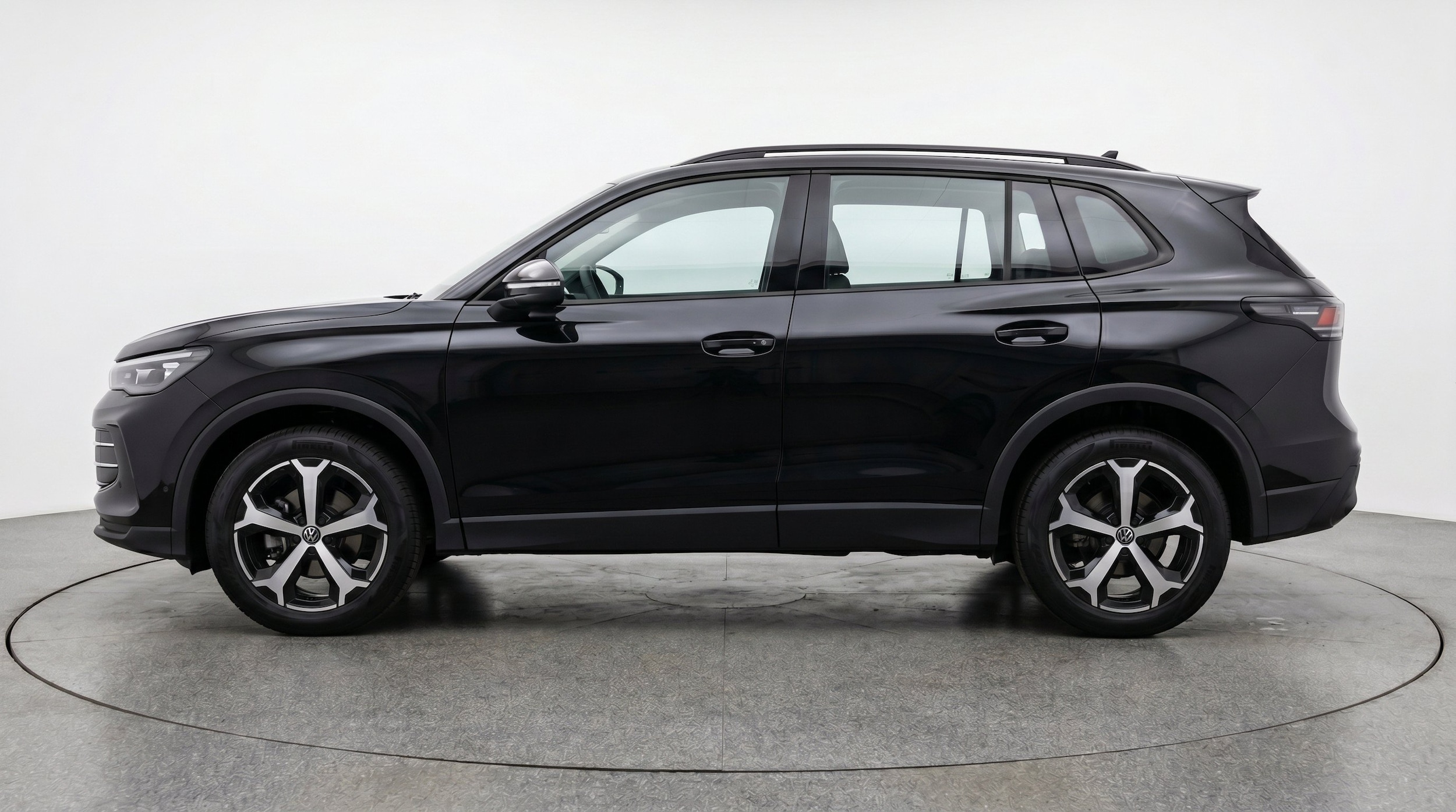 Thumbnail: 2026 Volkswagen Tiguan - 5