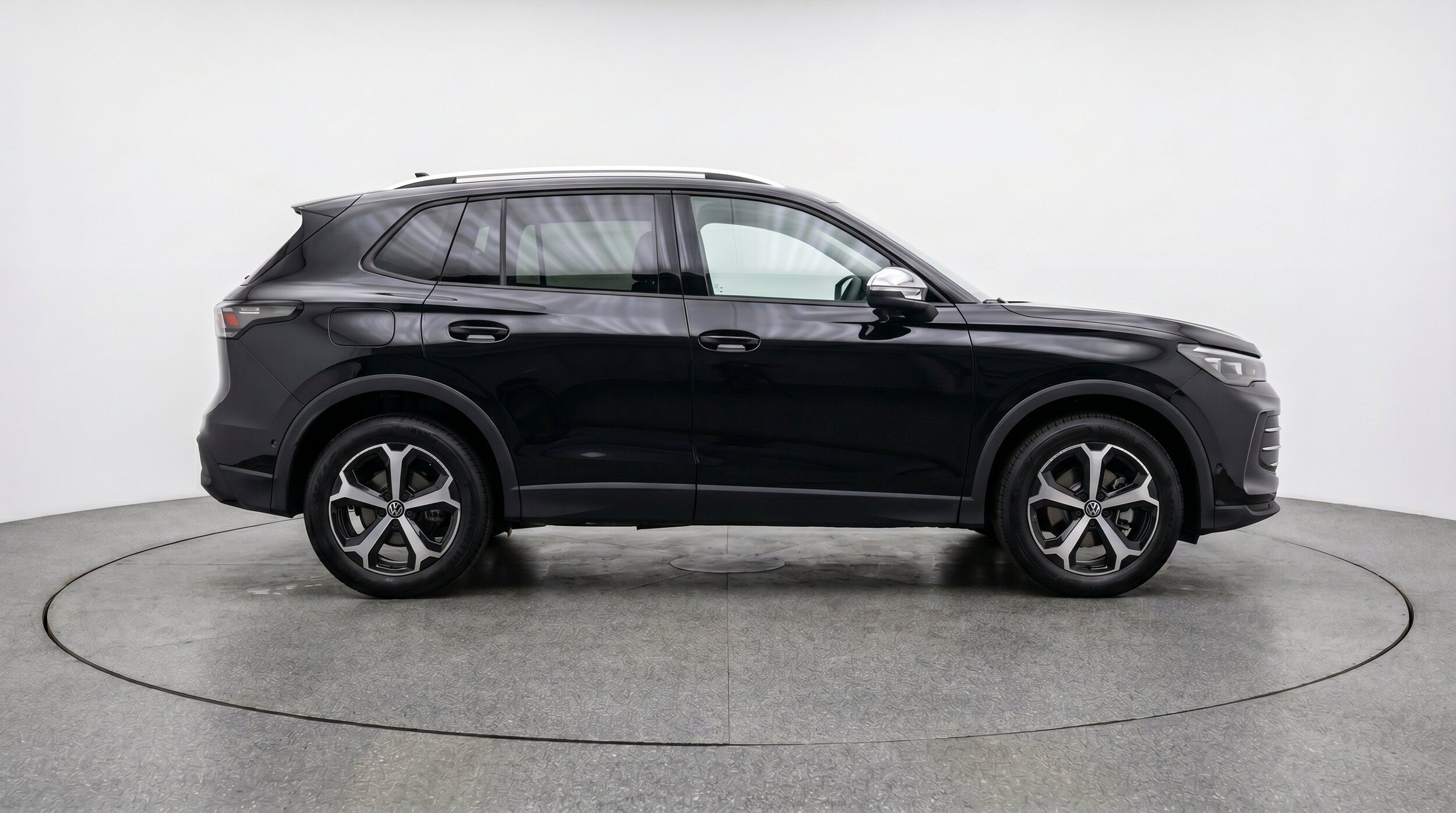 Thumbnail: 2026 Volkswagen Tiguan - 11