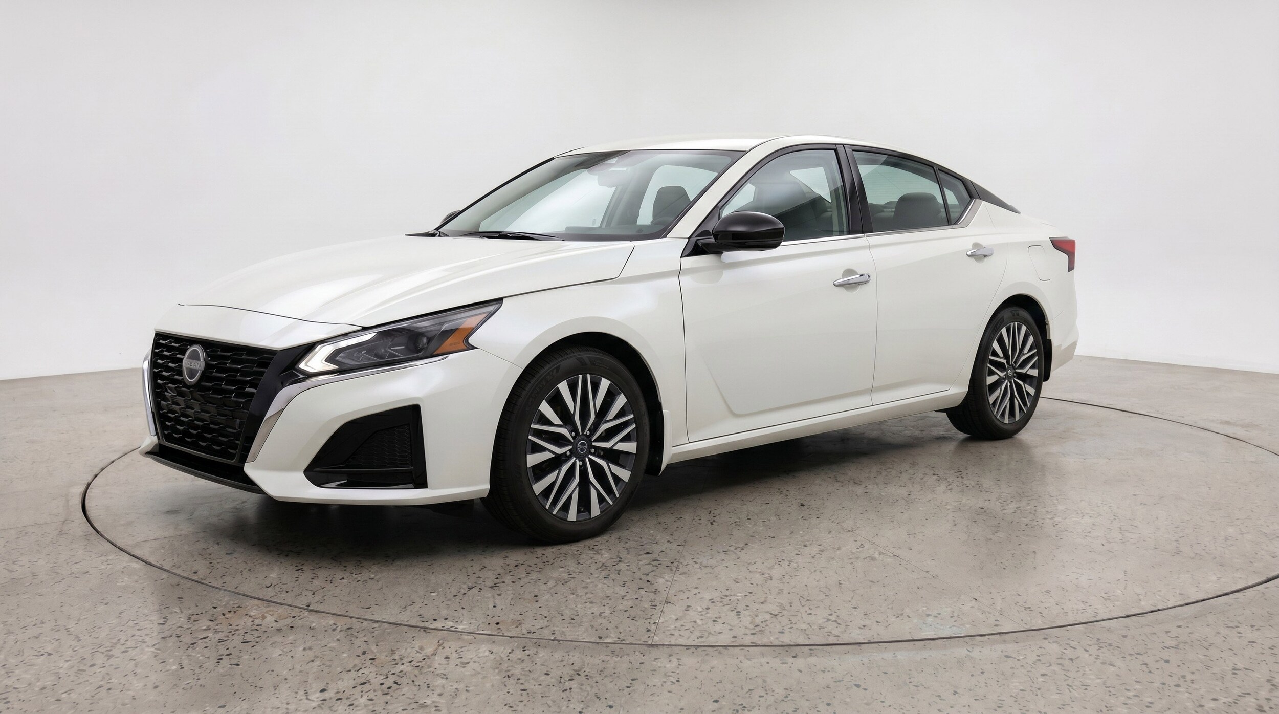 Thumbnail: 2025 Nissan Altima - 3