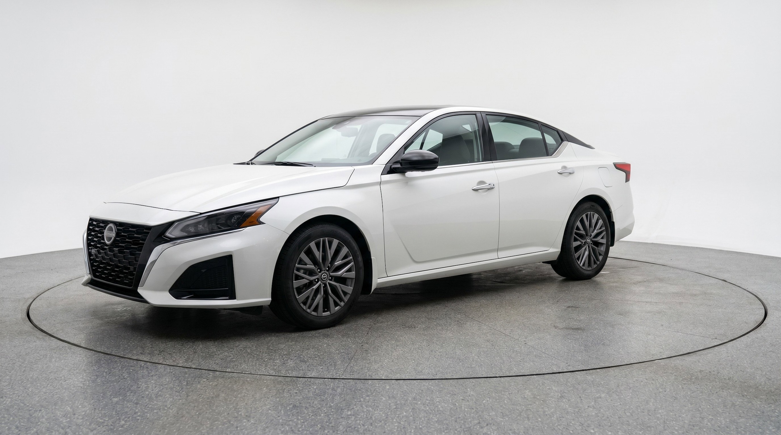 Thumbnail: 2025 Nissan Altima - 3