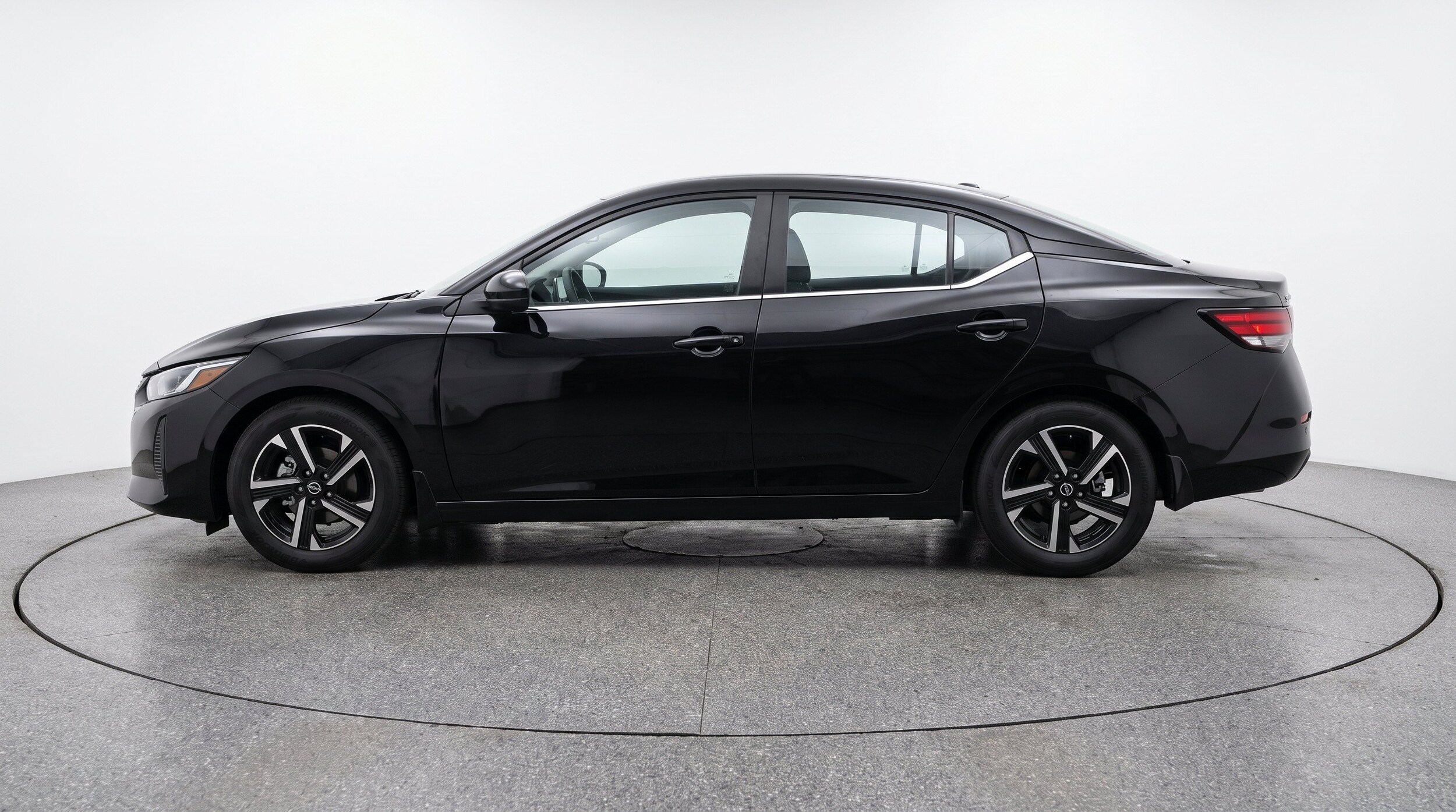Thumbnail: 2025 Nissan Sentra - 5