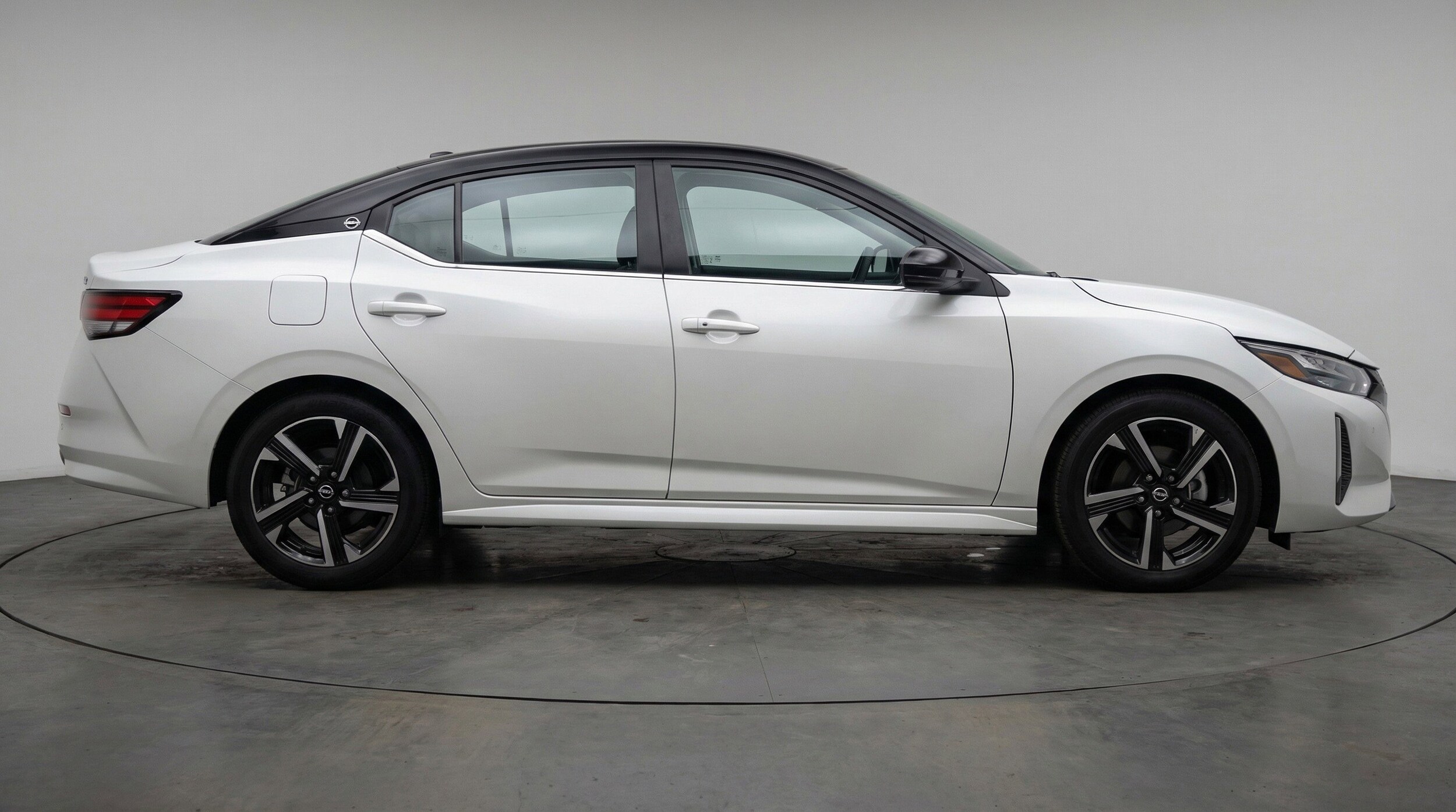 Thumbnail: 2025 Nissan Sentra - 11