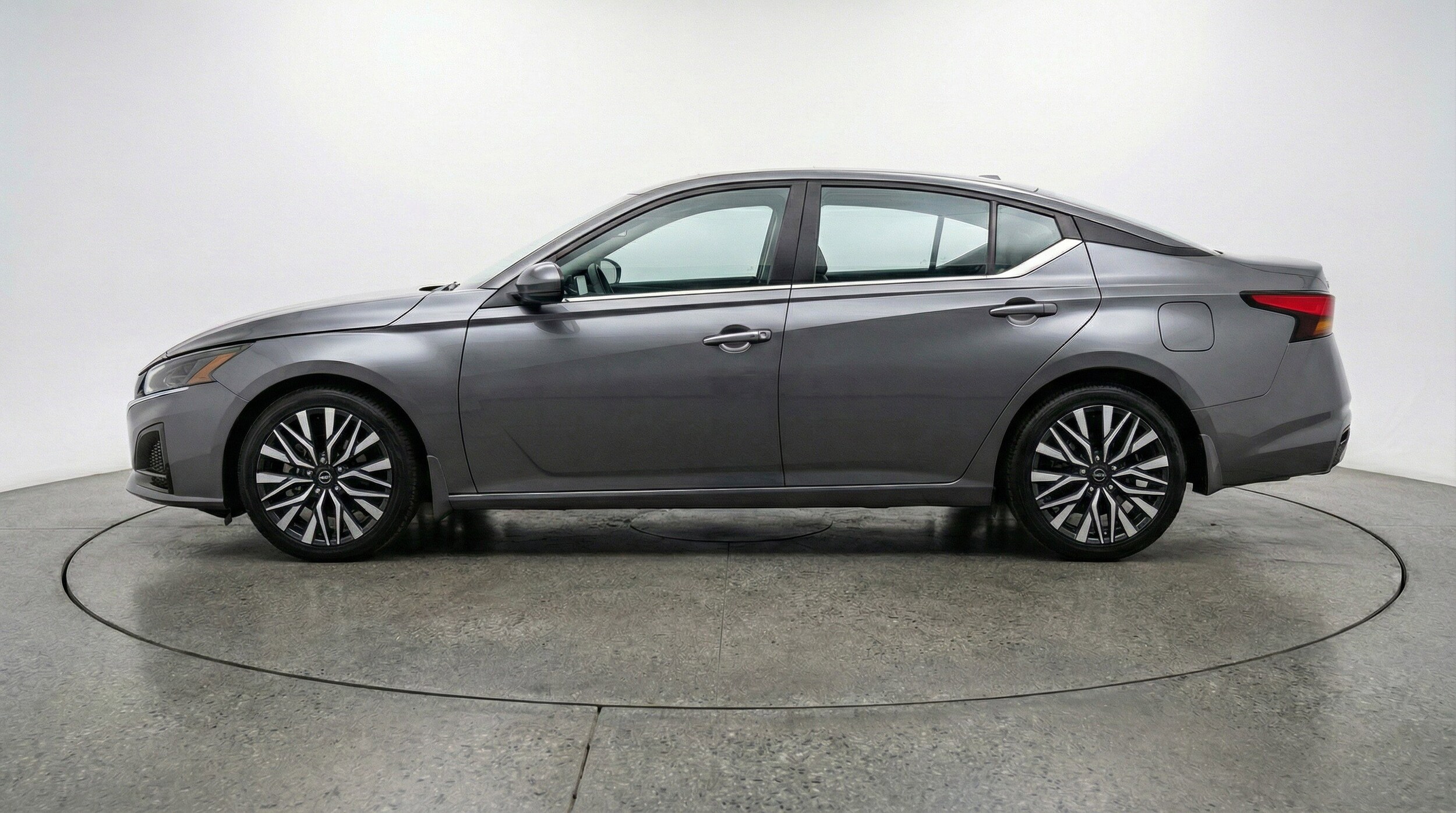 Thumbnail: 2025 Nissan Altima - 5