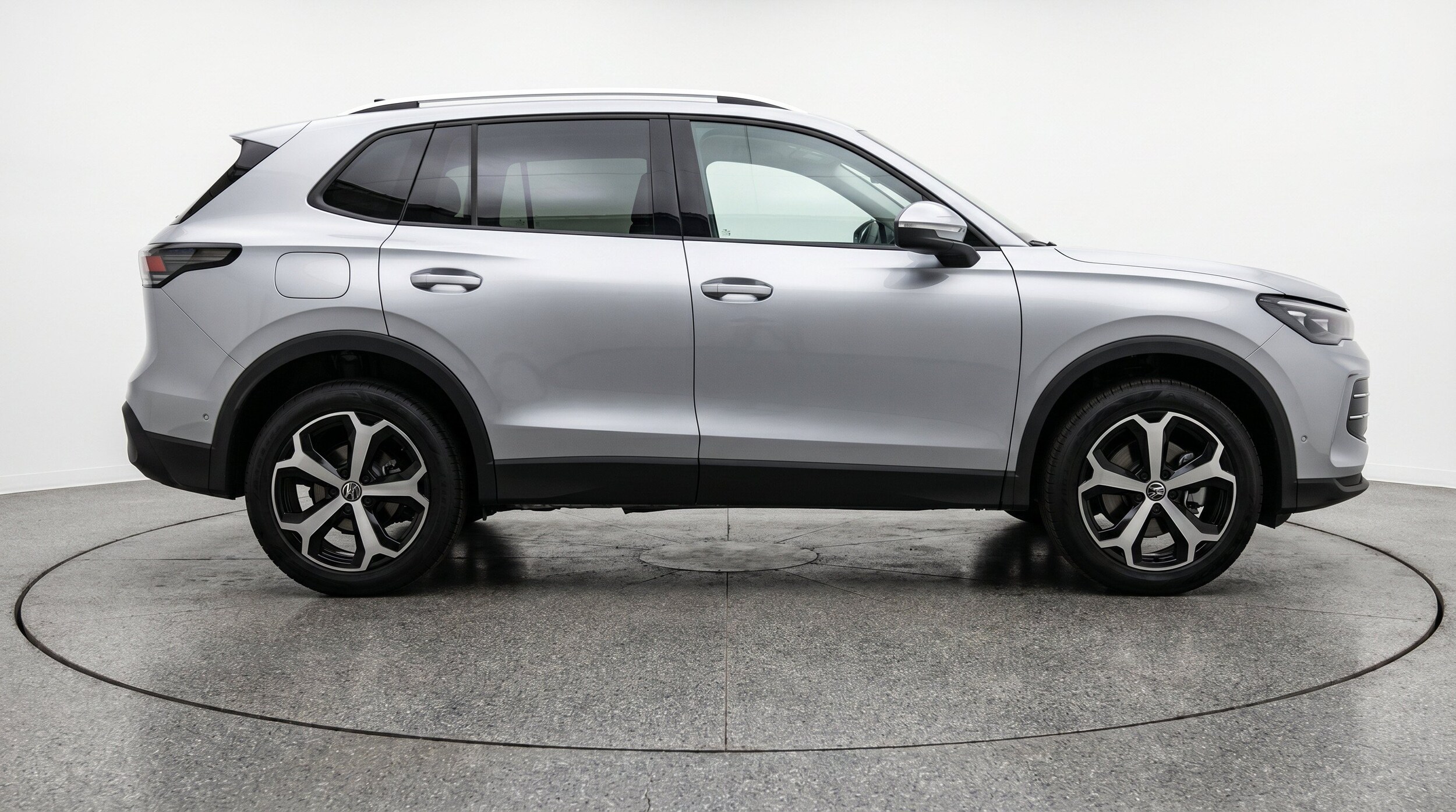 Thumbnail: 2026 Volkswagen Tiguan - 11
