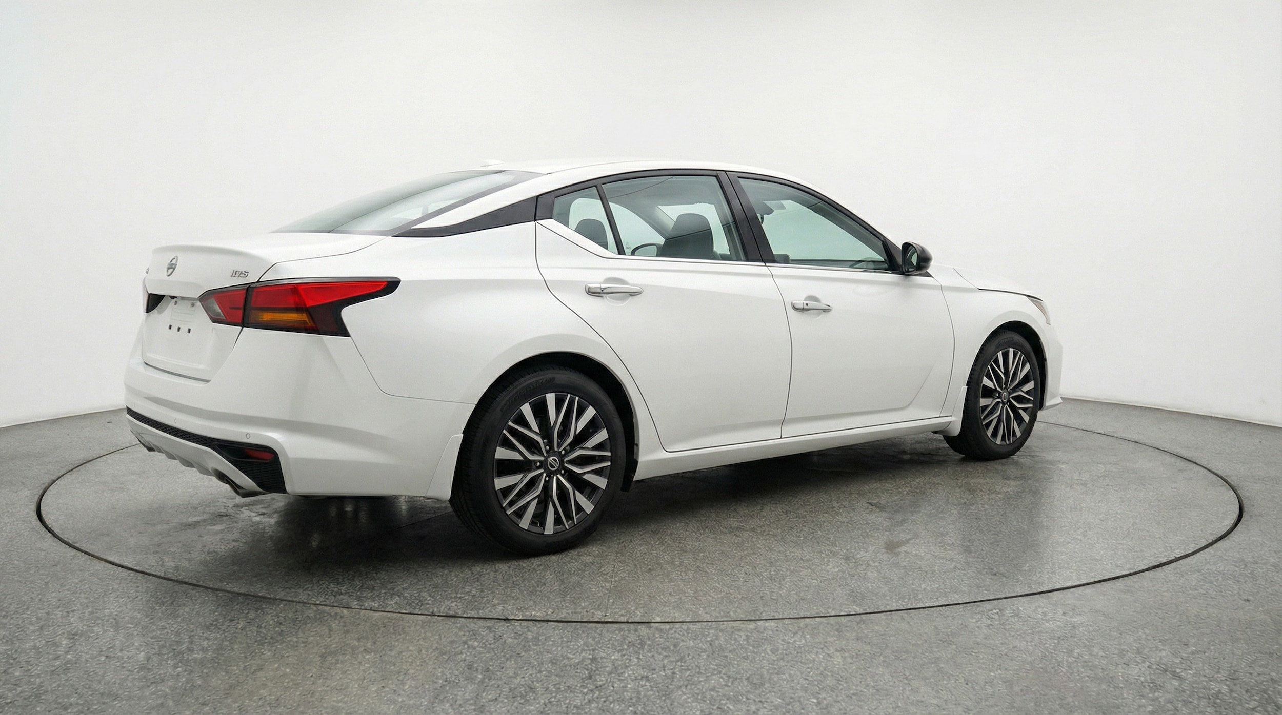 Thumbnail: 2025 Nissan Altima - 9