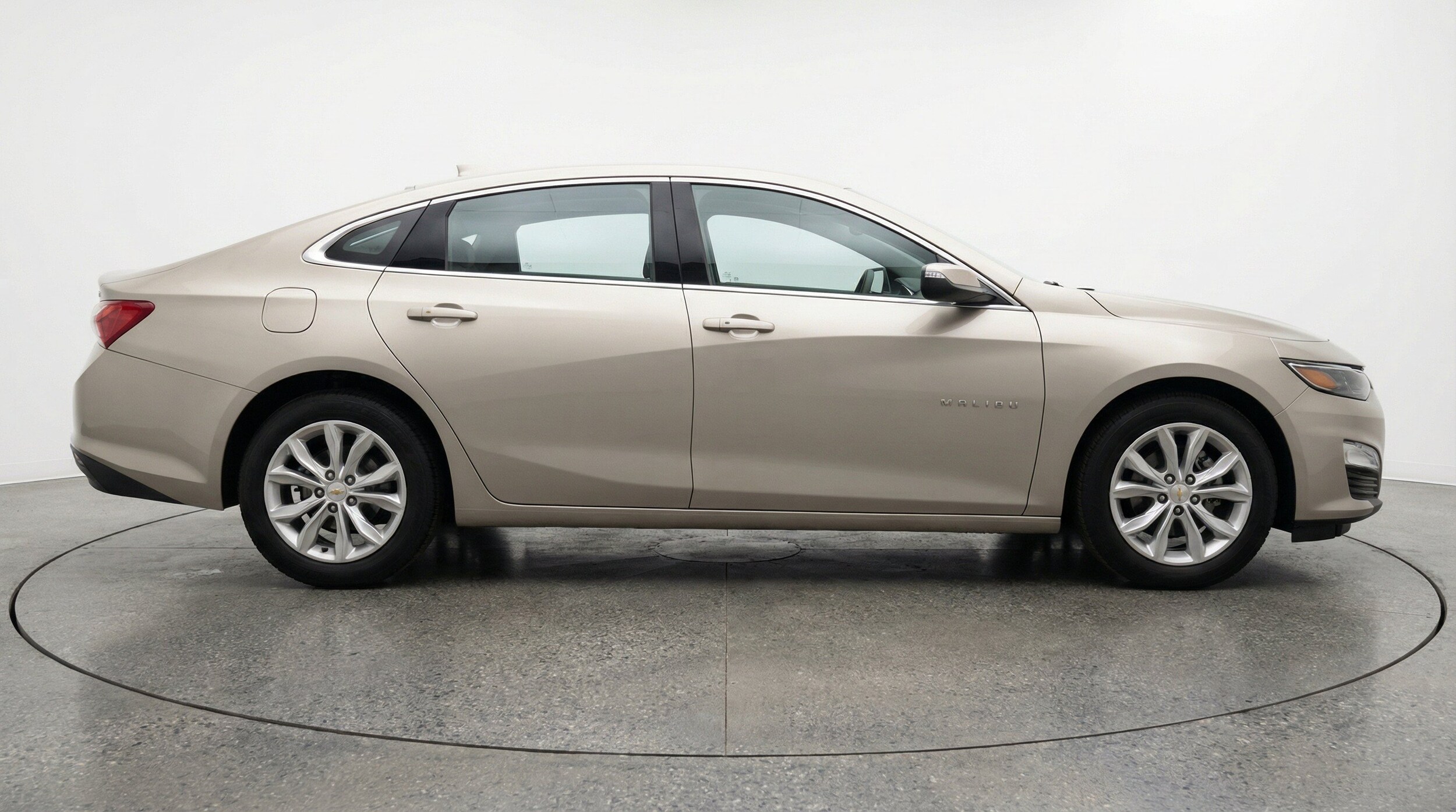 Thumbnail: 2023 Chevrolet Malibu - 10