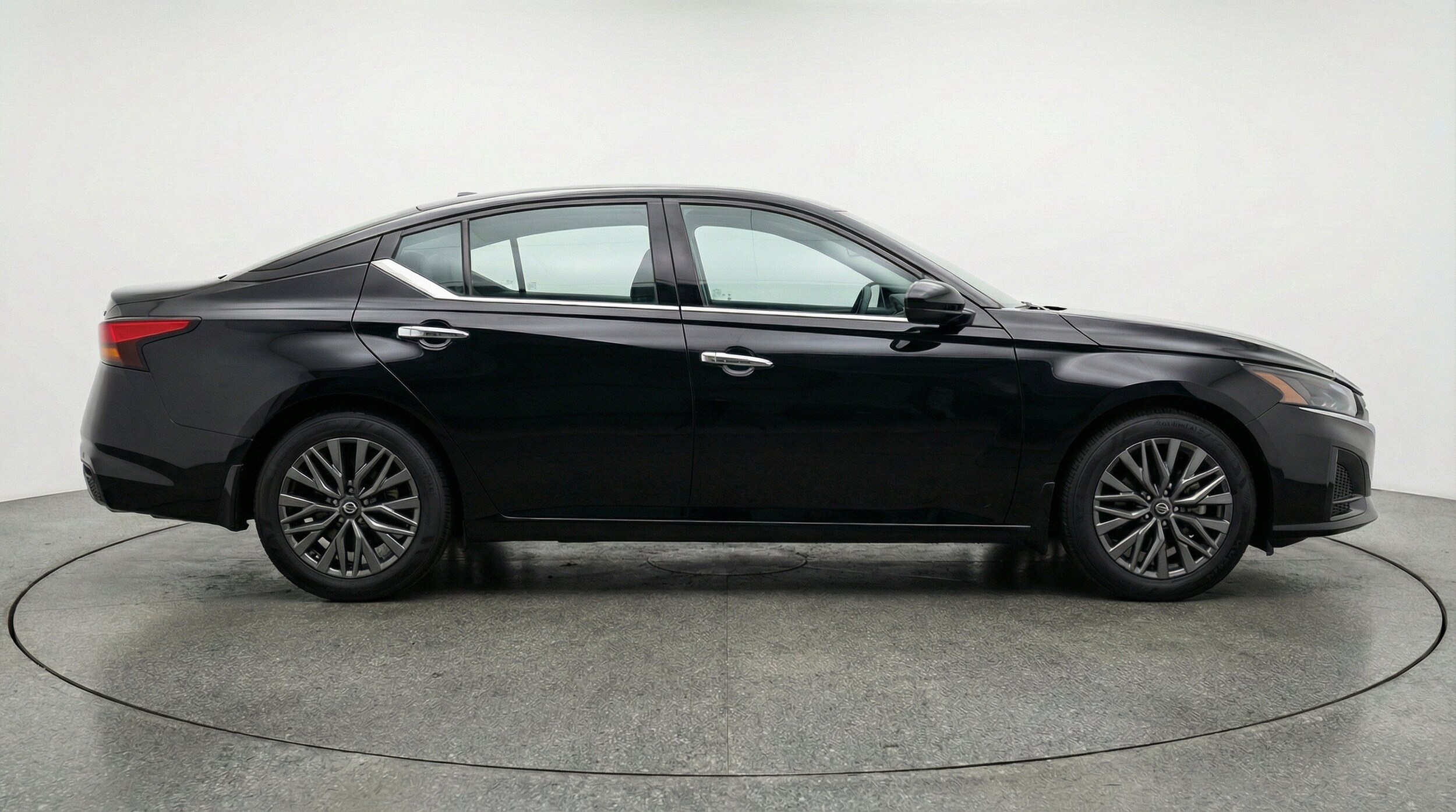 Thumbnail: 2025 Nissan Altima - 11
