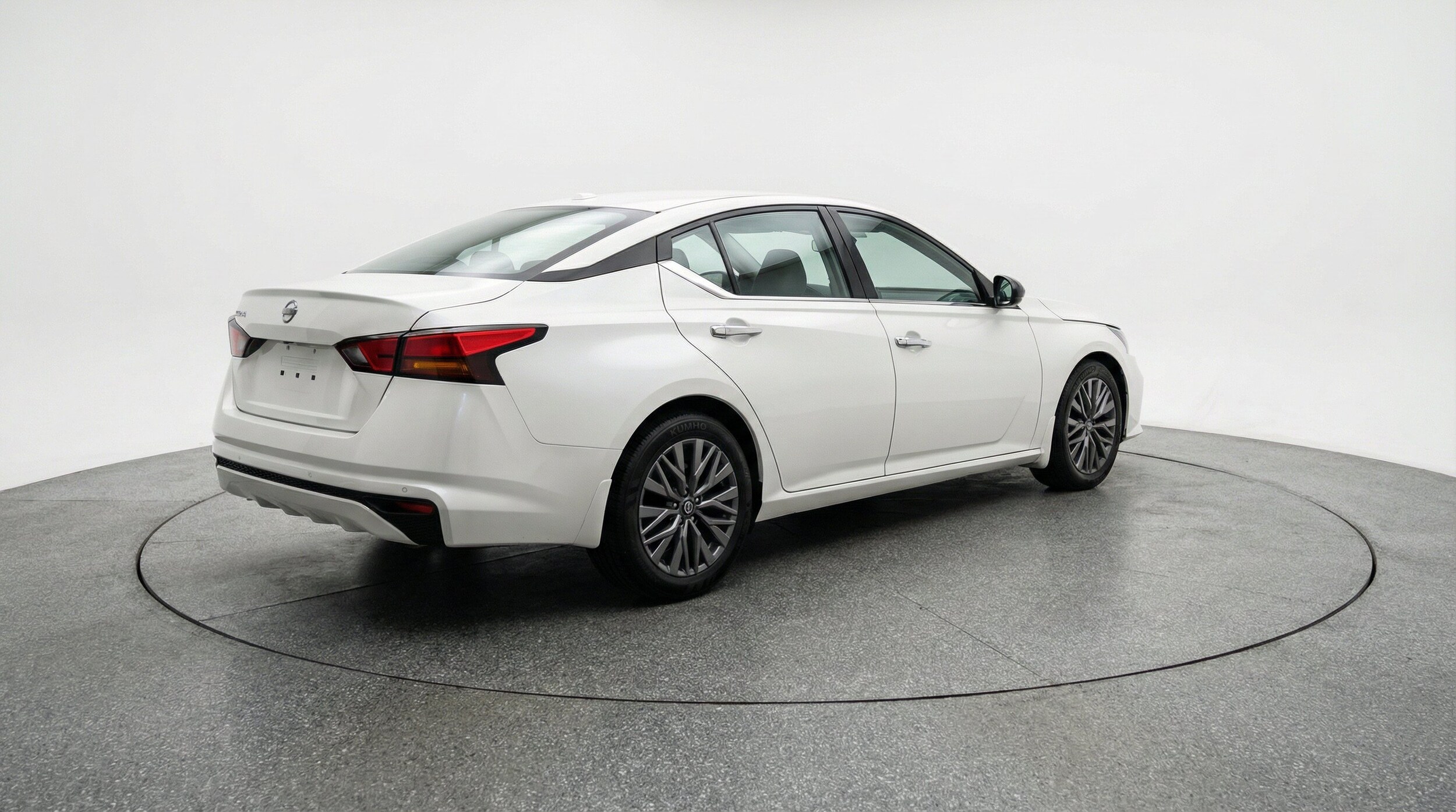 Thumbnail: 2025 Nissan Altima - 9