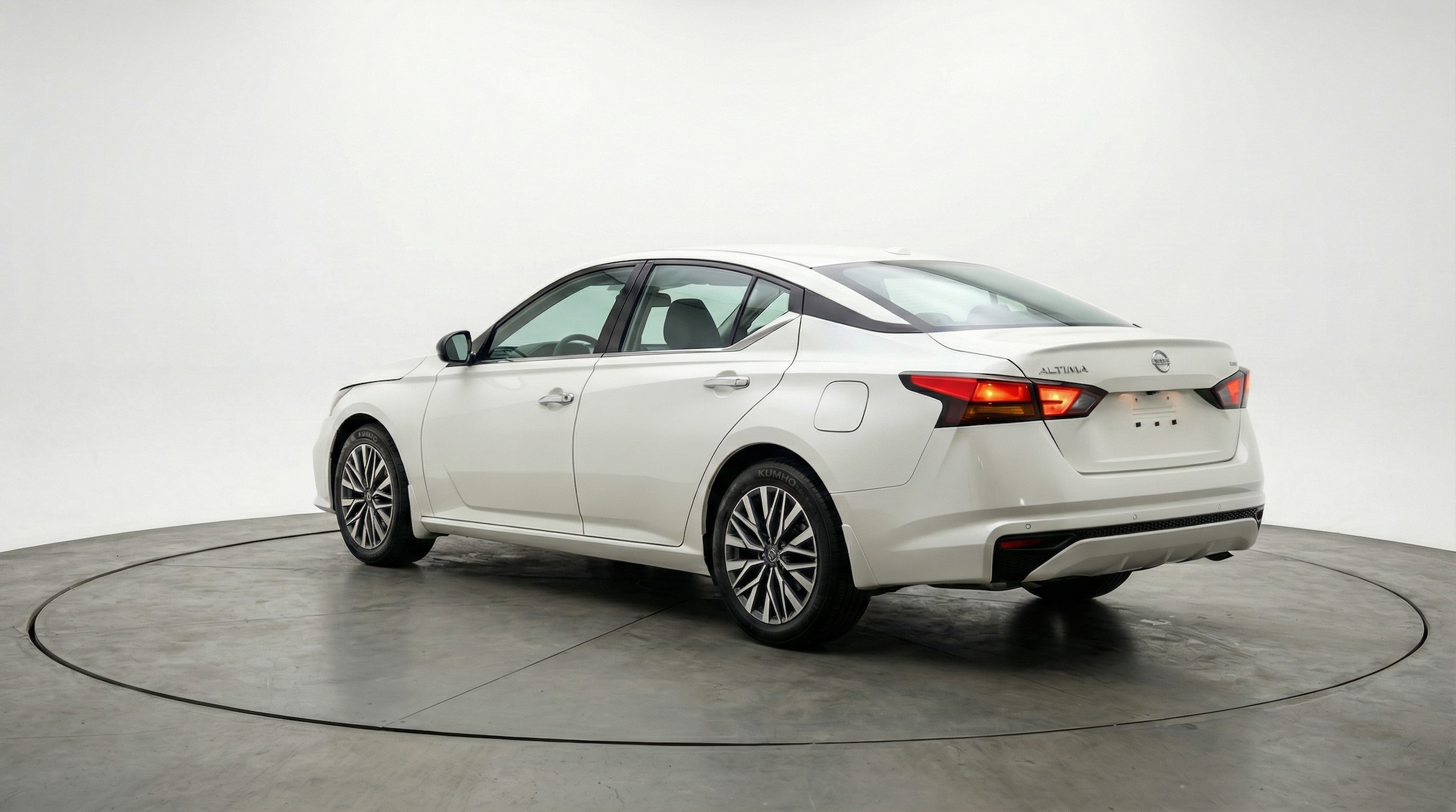 Thumbnail: 2025 Nissan Altima - 5