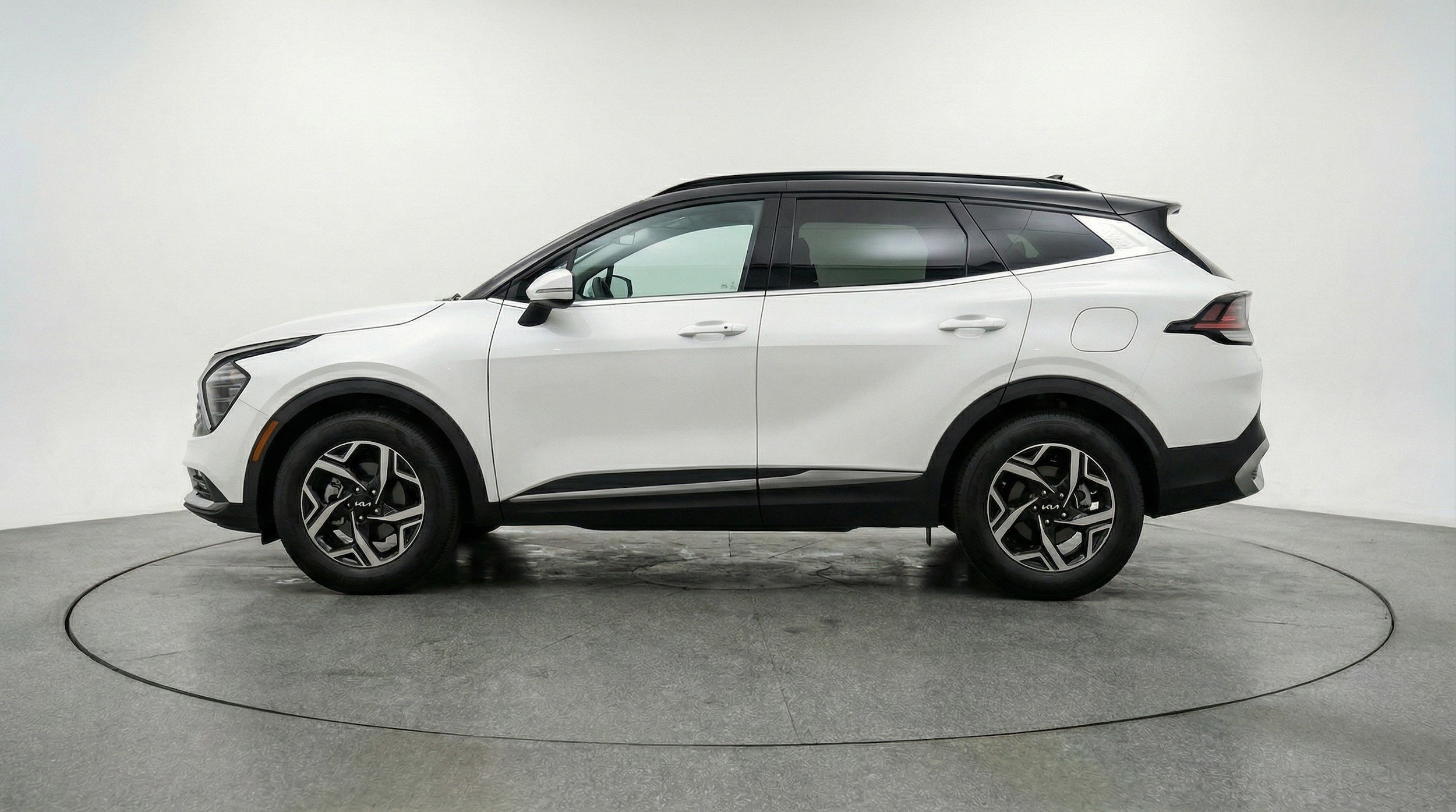 Thumbnail: 2025 Kia Sportage - 5