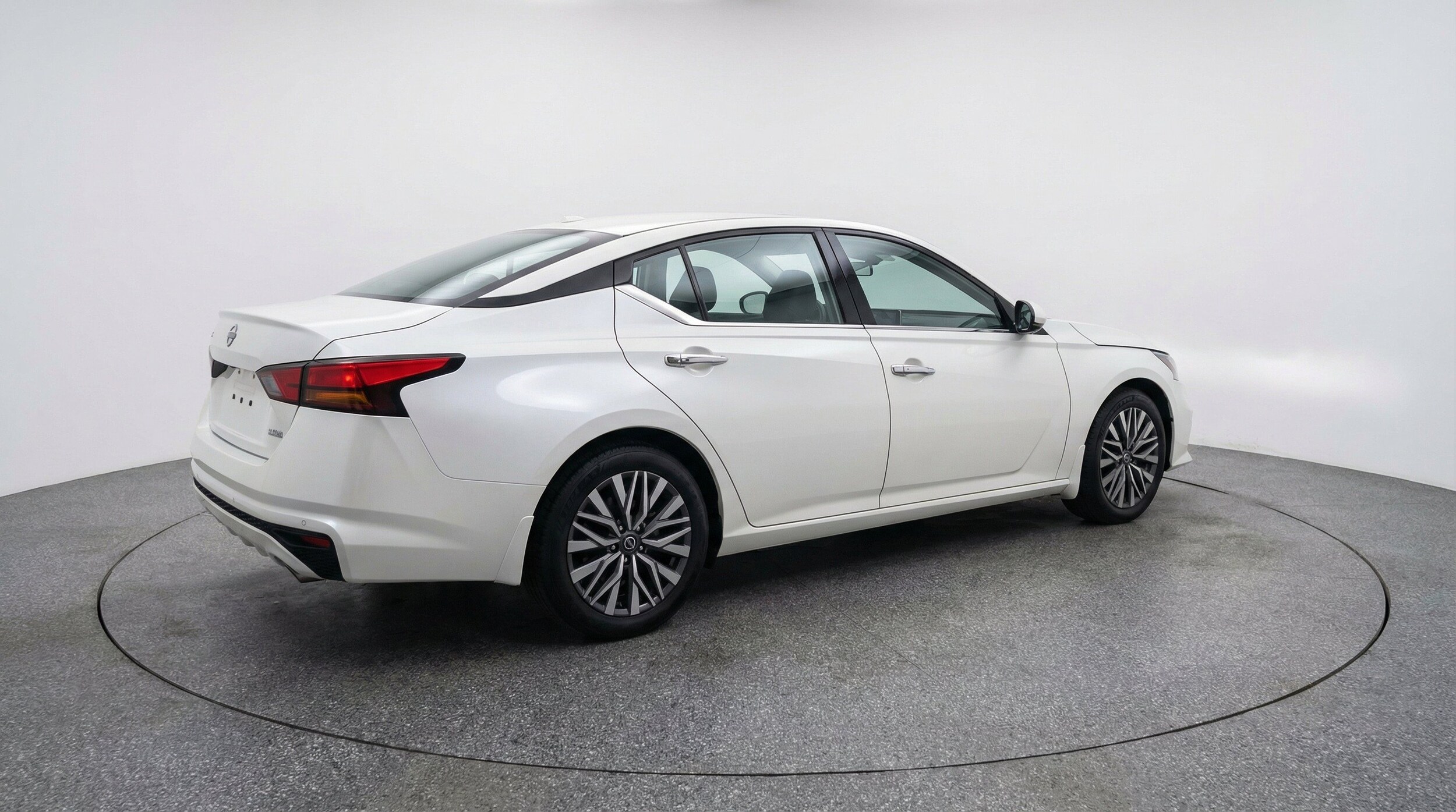 Thumbnail: 2025 Nissan Altima - 9