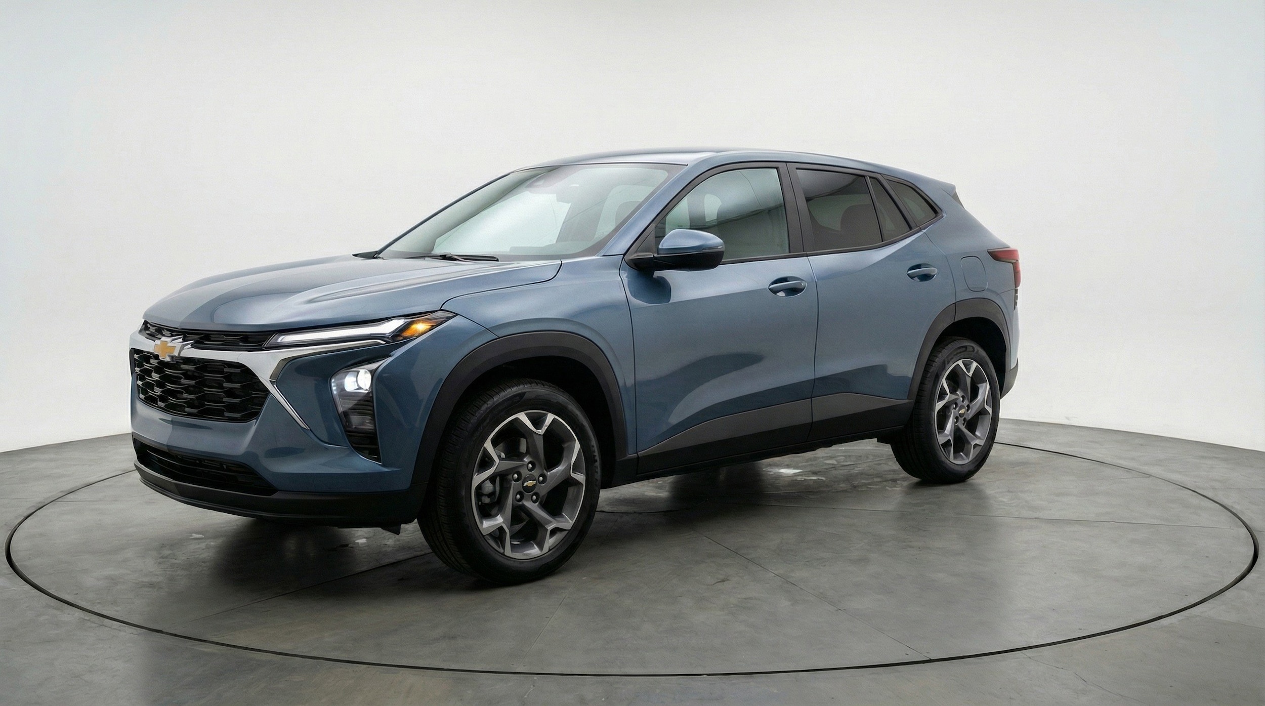 Thumbnail: 2025 Chevrolet Trax - 3