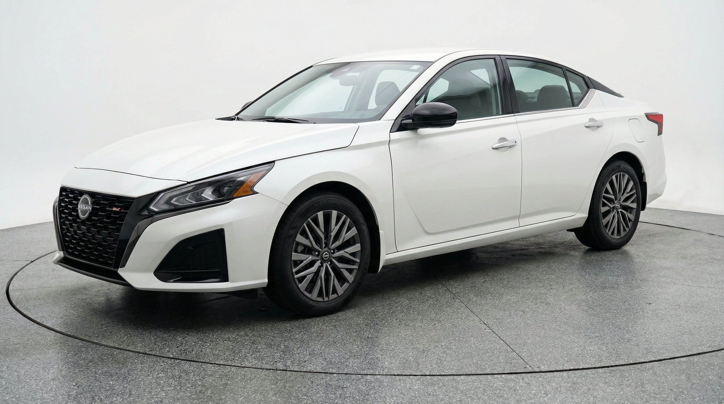 Thumbnail: 2025 Nissan Altima - 3
