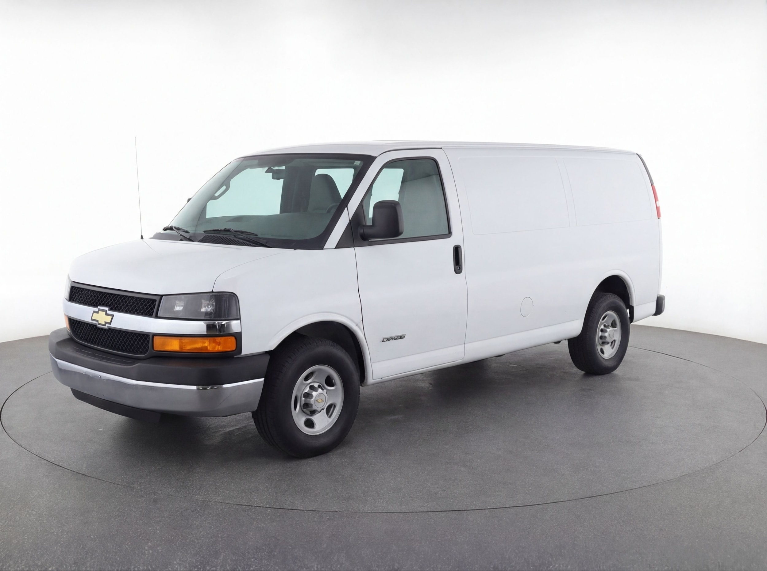 Thumbnail: 2025 Chevrolet Express - 3