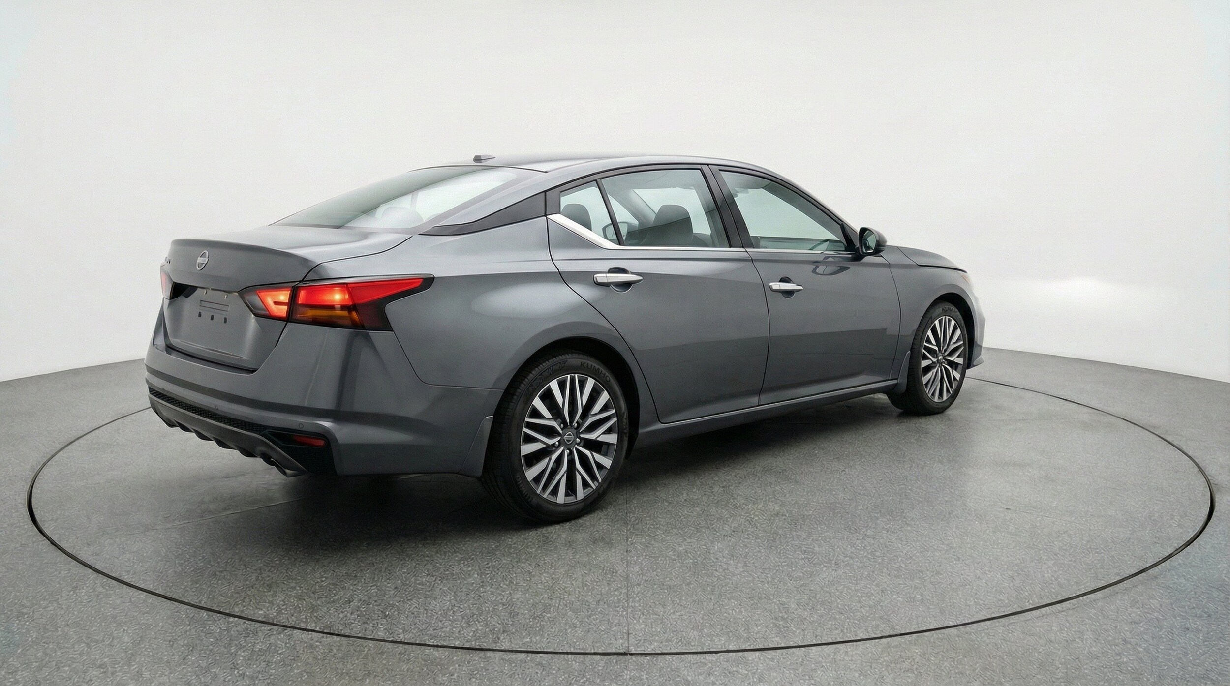 Thumbnail: 2025 Nissan Altima - 9