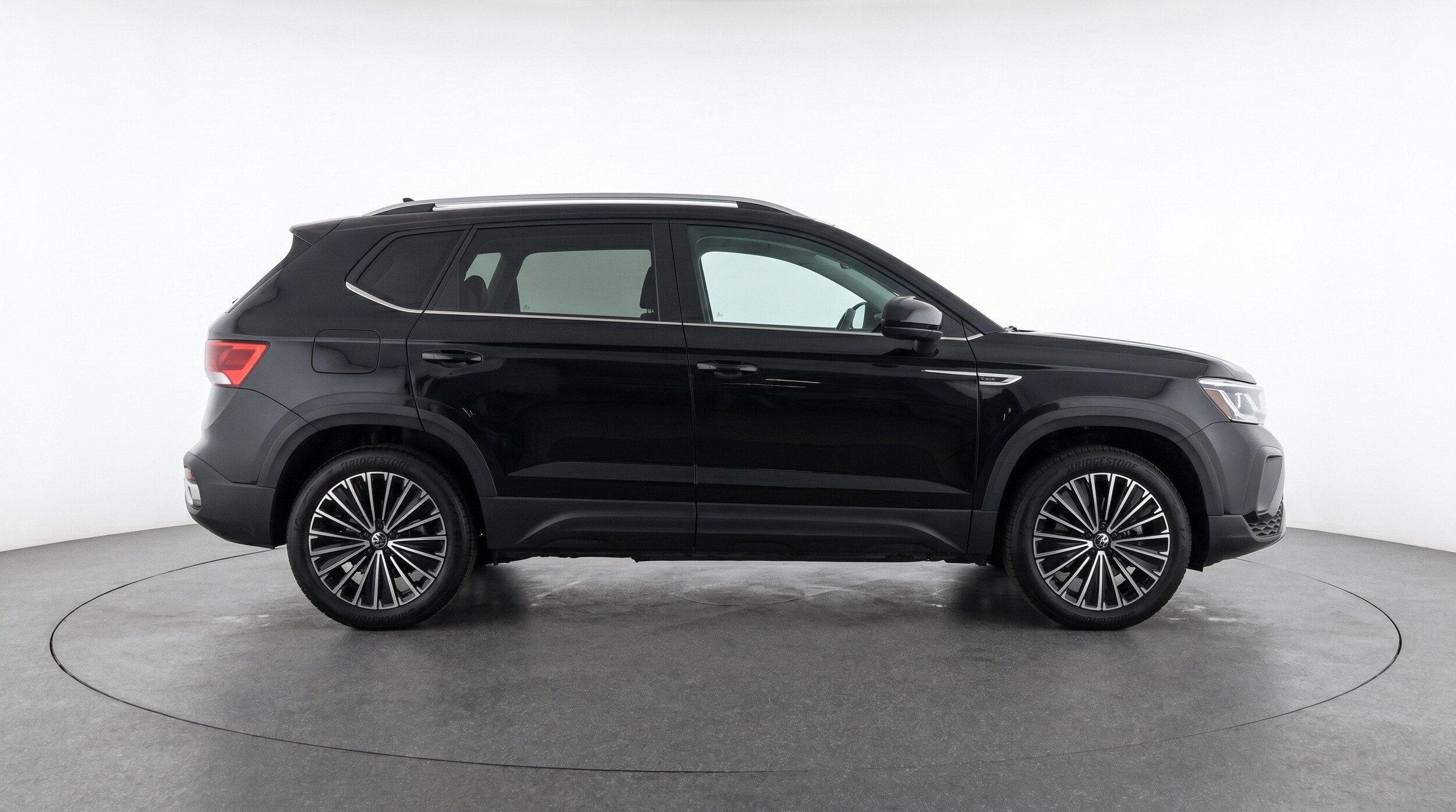 Thumbnail: 2026 Volkswagen Taos - 10