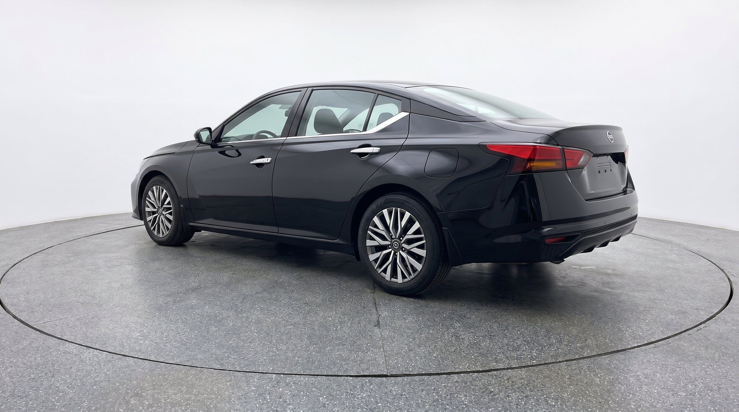 Thumbnail: 2025 Nissan Altima - 6