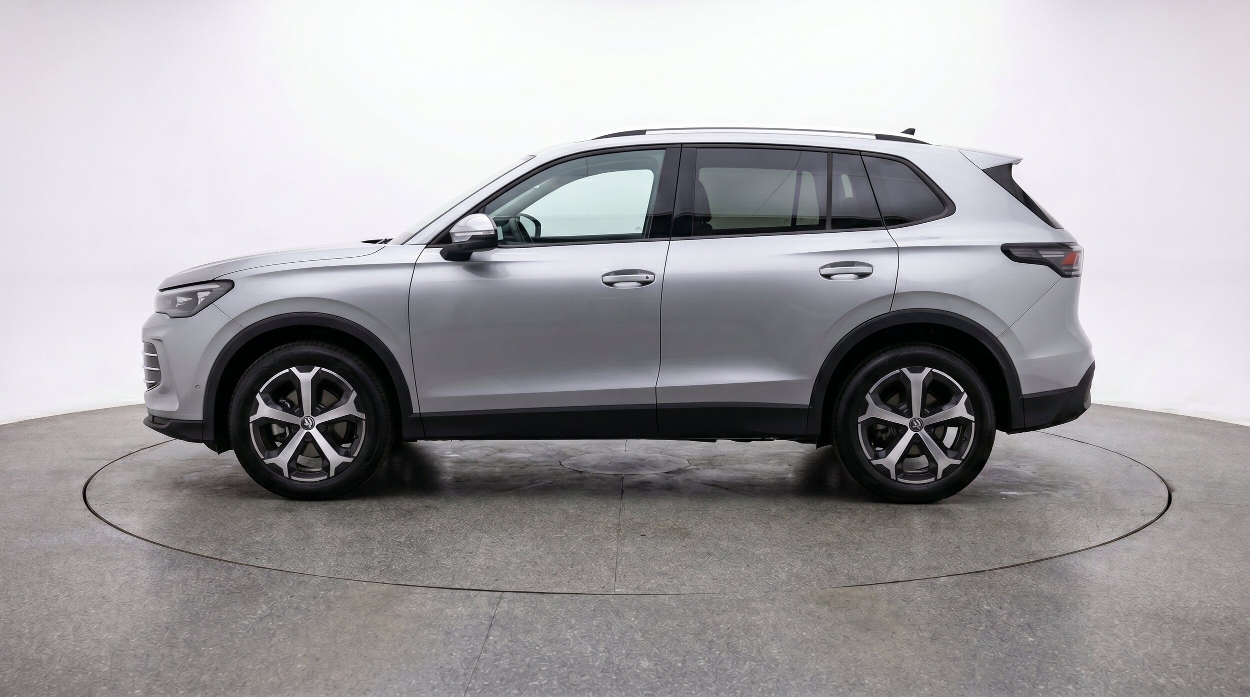 Thumbnail: 2026 Volkswagen Tiguan - 5