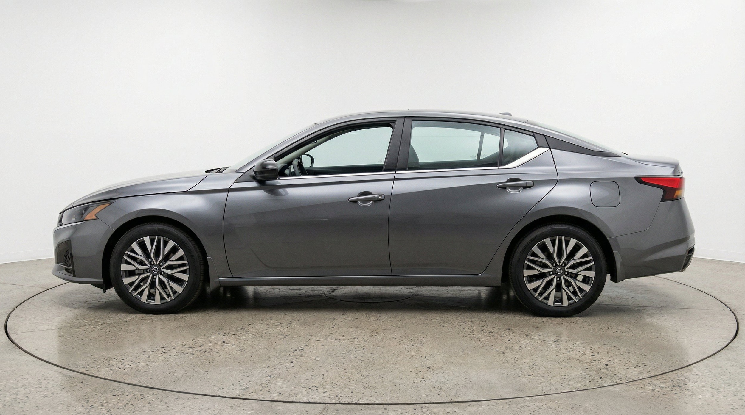 Thumbnail: 2025 Nissan Altima - 5