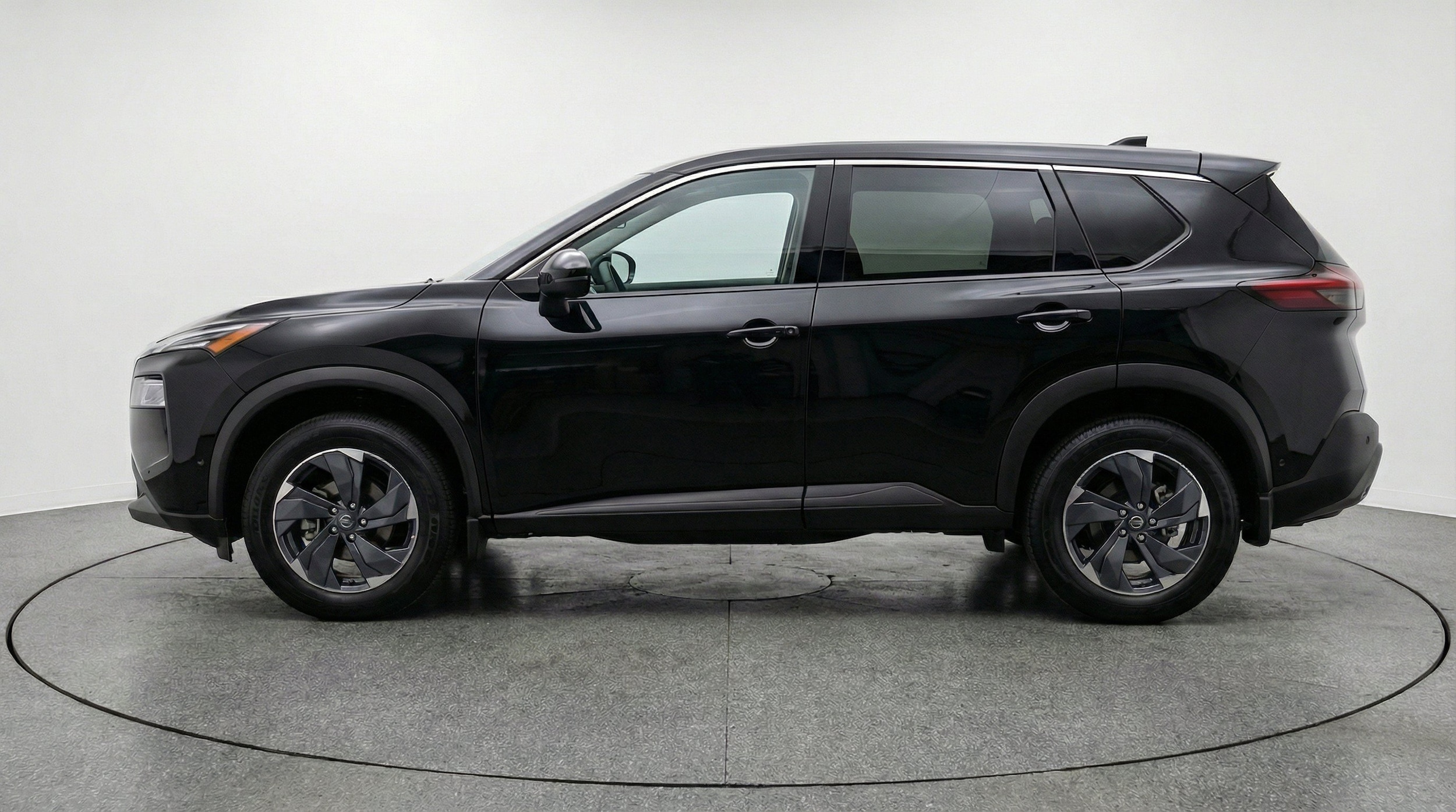 Thumbnail: 2025 Nissan Rogue - 5