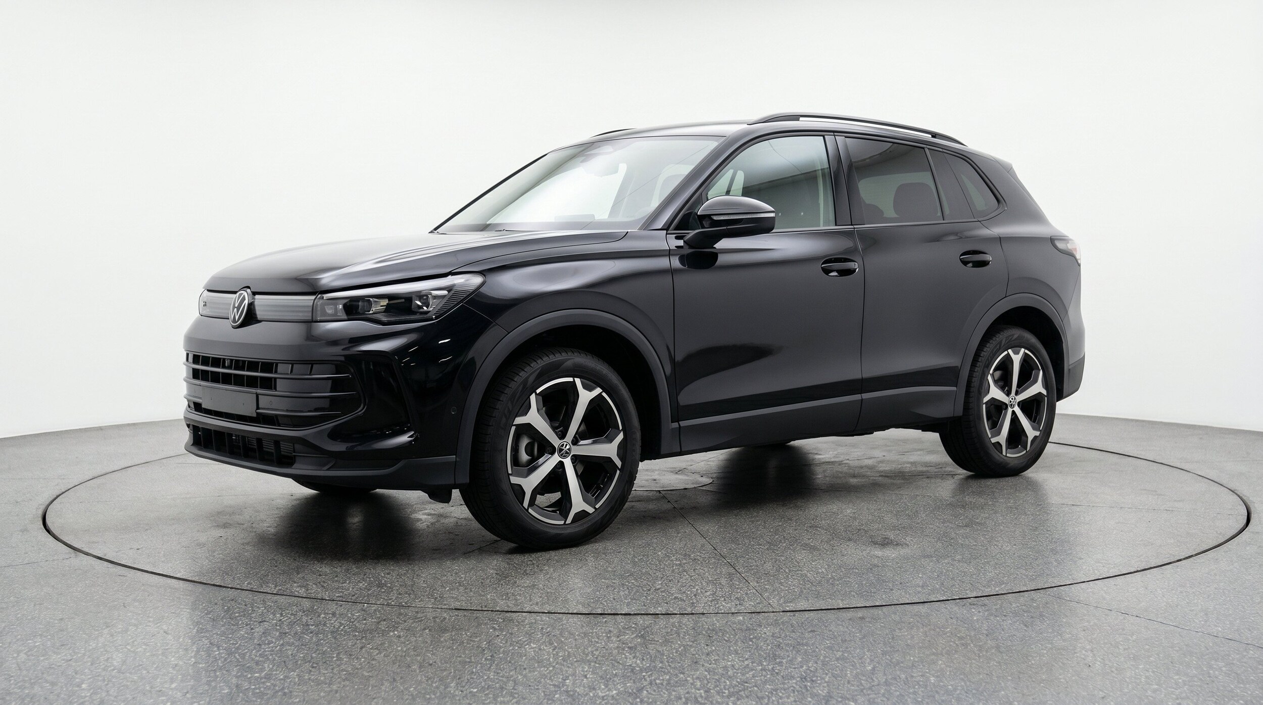 Thumbnail: 2026 Volkswagen Tiguan - 3