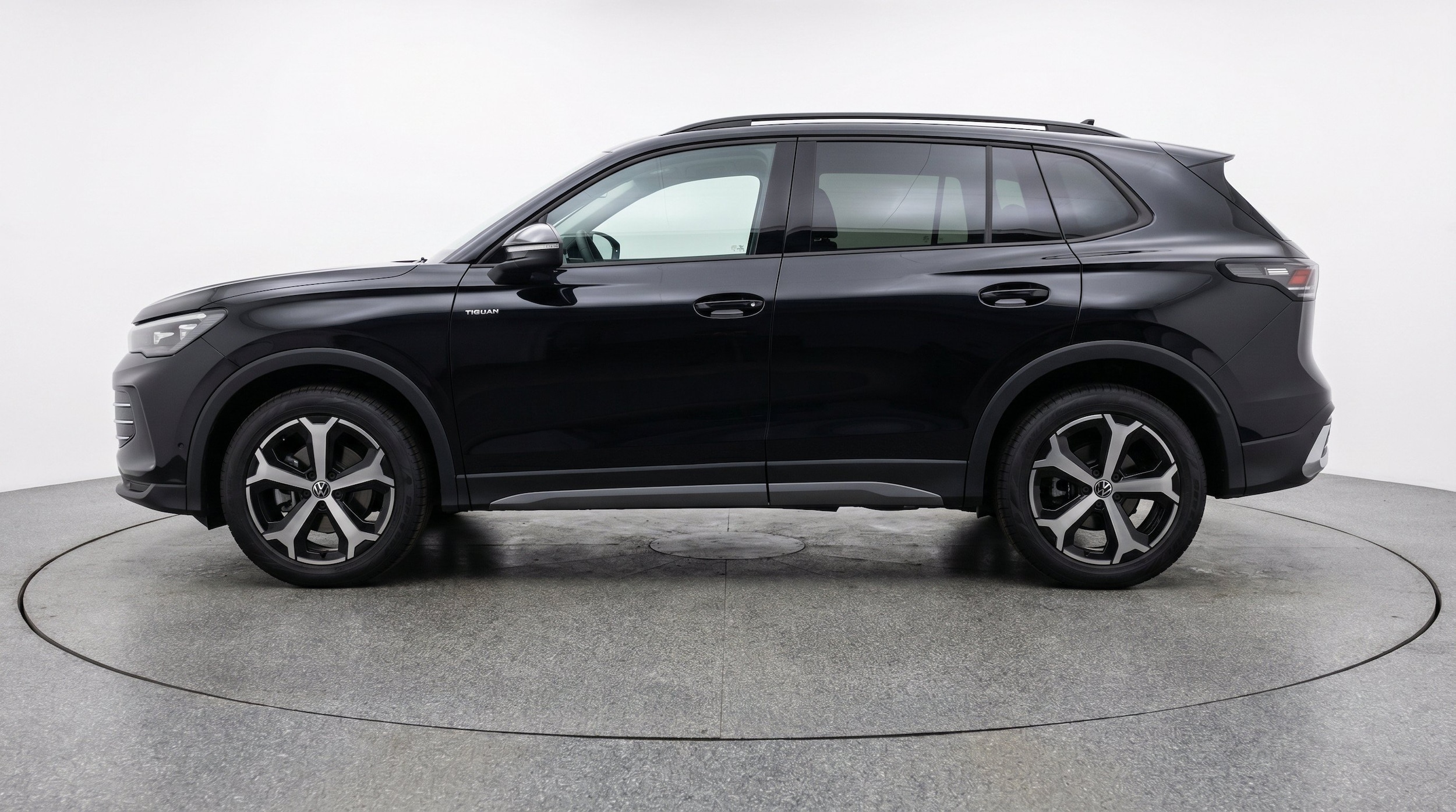 Thumbnail: 2026 Volkswagen Tiguan - 5