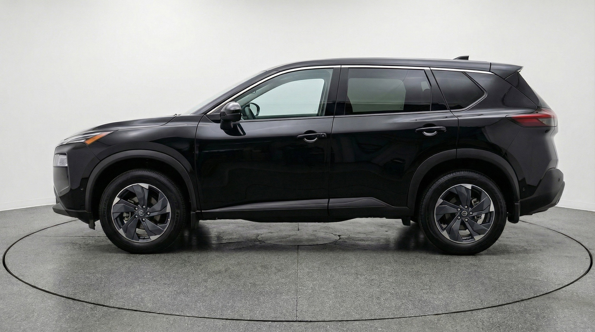 Thumbnail: 2025 Nissan Rogue - 5