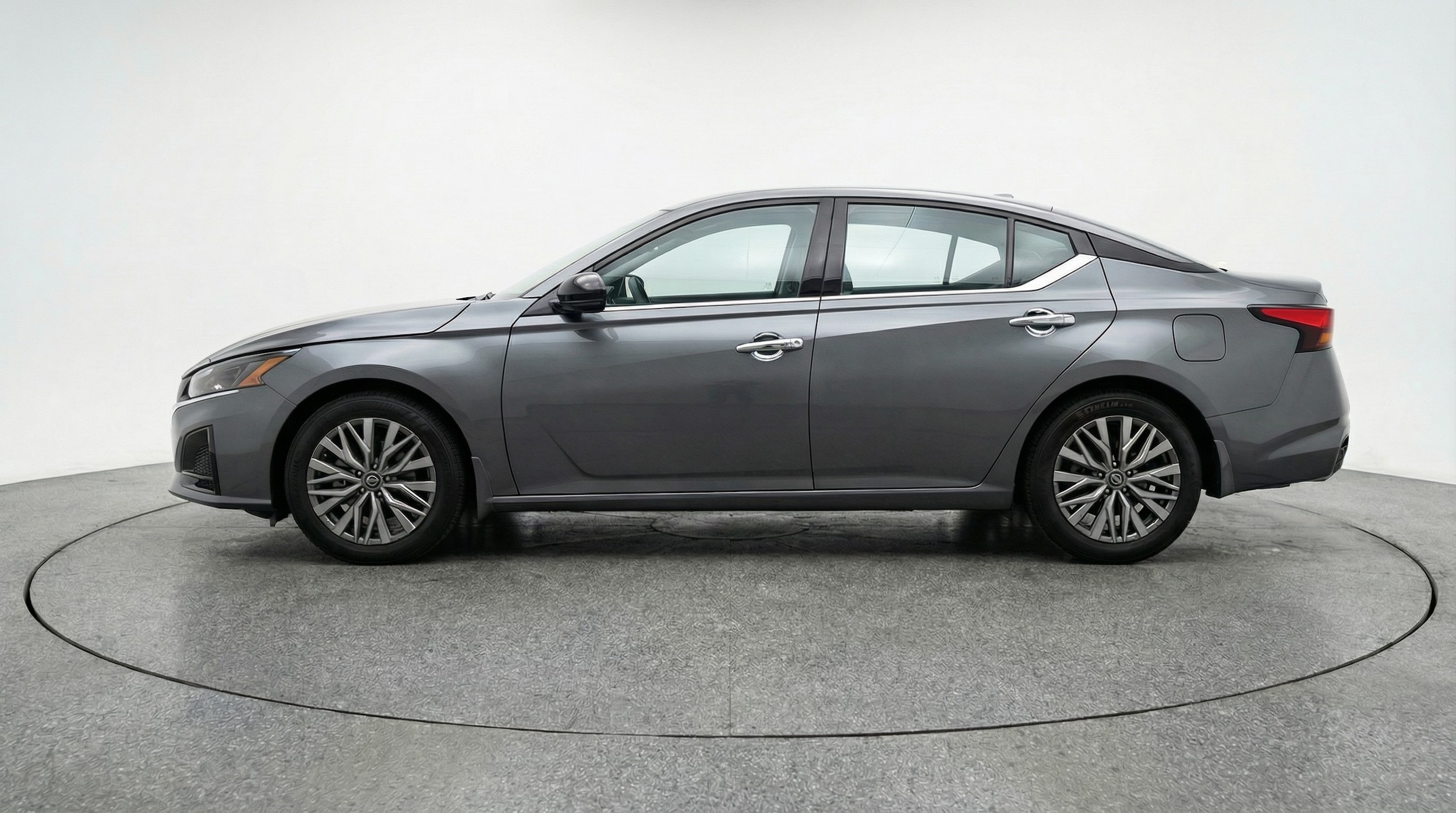 Thumbnail: 2025 Nissan Altima - 4