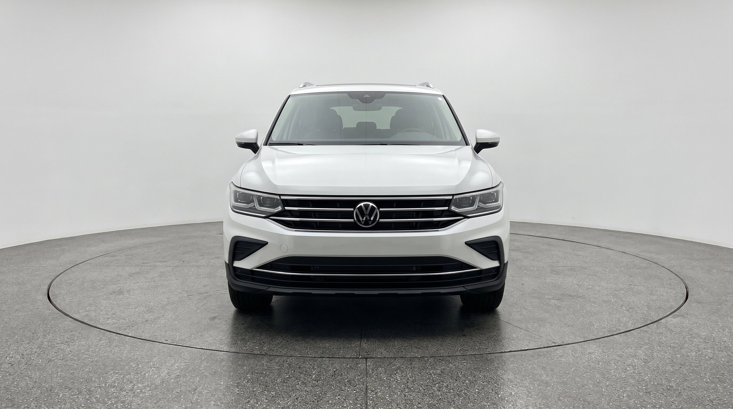 Thumbnail: 2026 Volkswagen Tiguan - 2