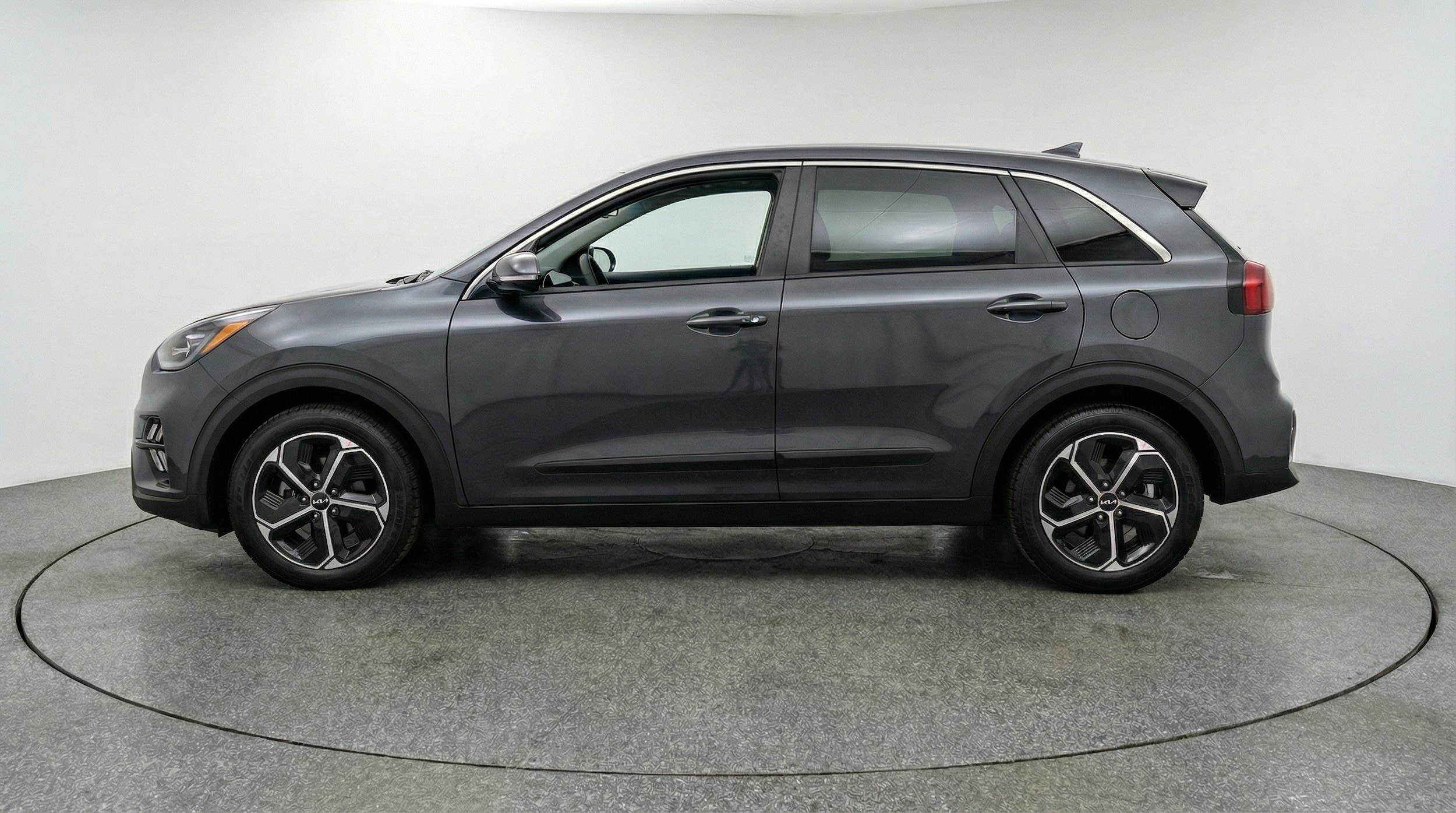 Thumbnail: 2026 Kia Niro - 5