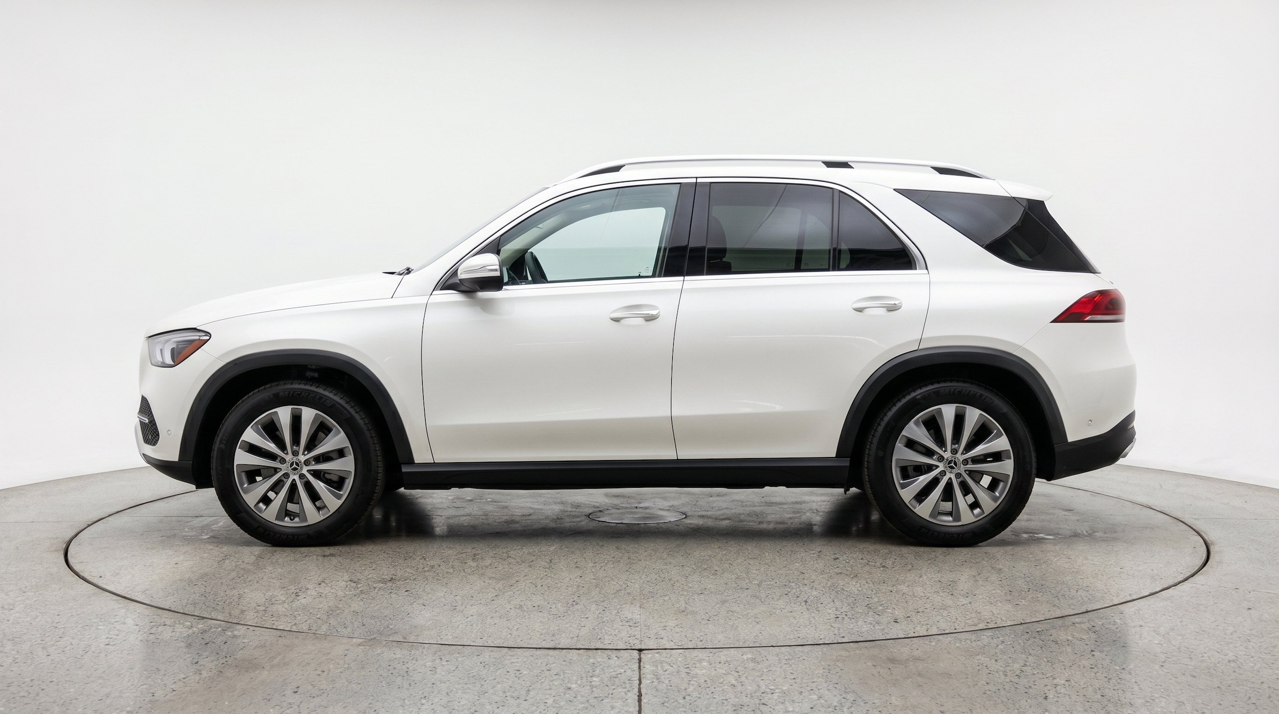 Thumbnail: 2026 Mercedes-Benz GLE - 5