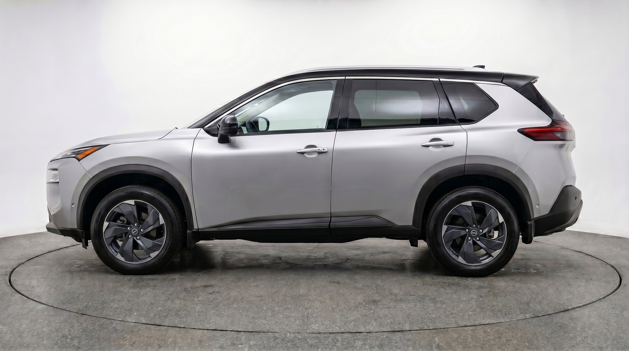 Thumbnail: 2025 Nissan Rogue - 5