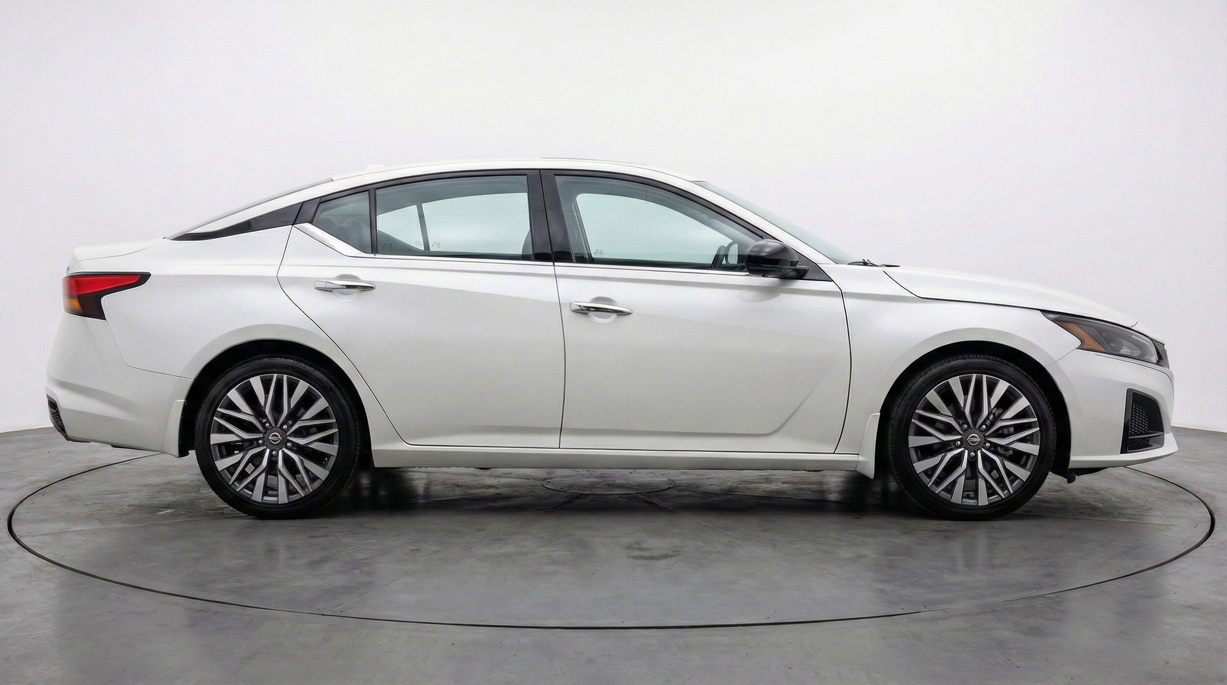 Thumbnail: 2025 Nissan Altima - 11
