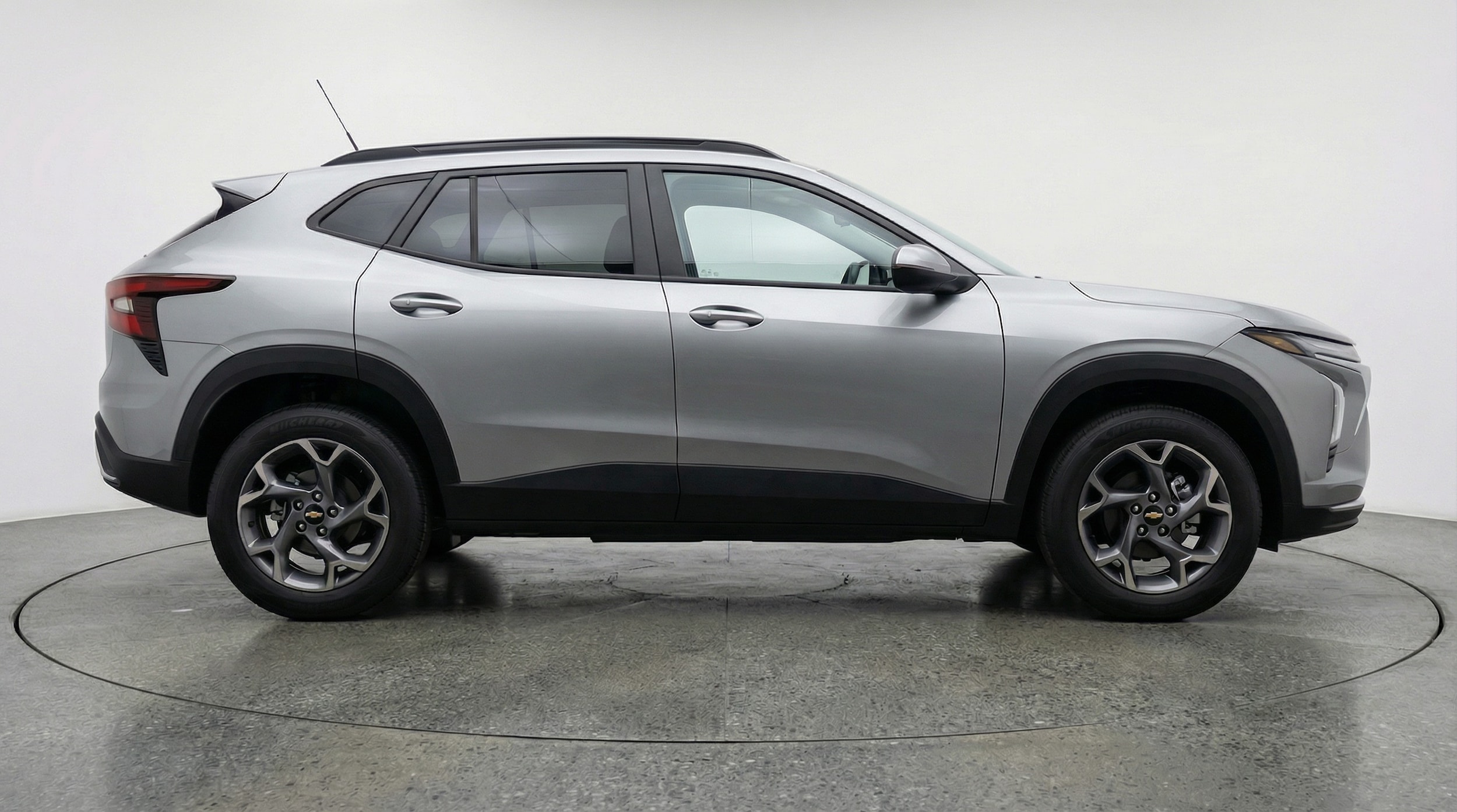 Thumbnail: 2025 Chevrolet Trax - 8